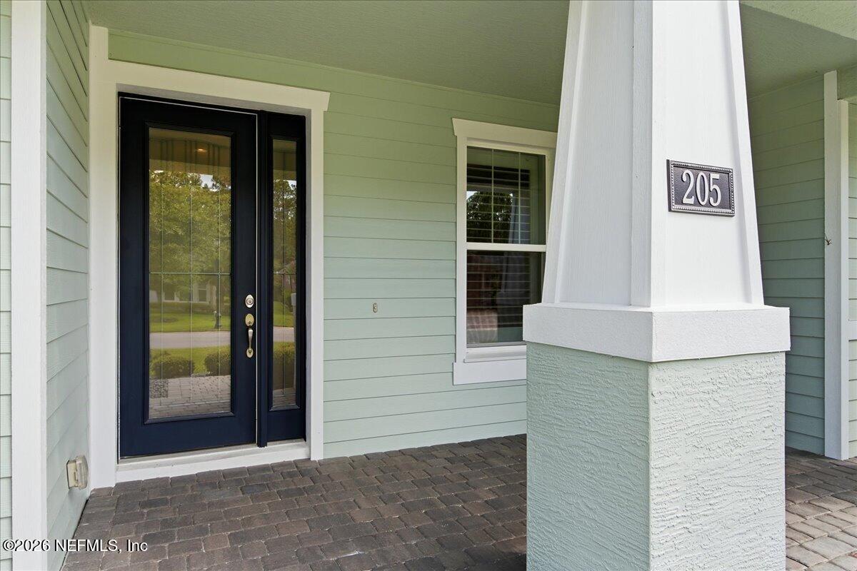 205 HEATHERWOOD Court