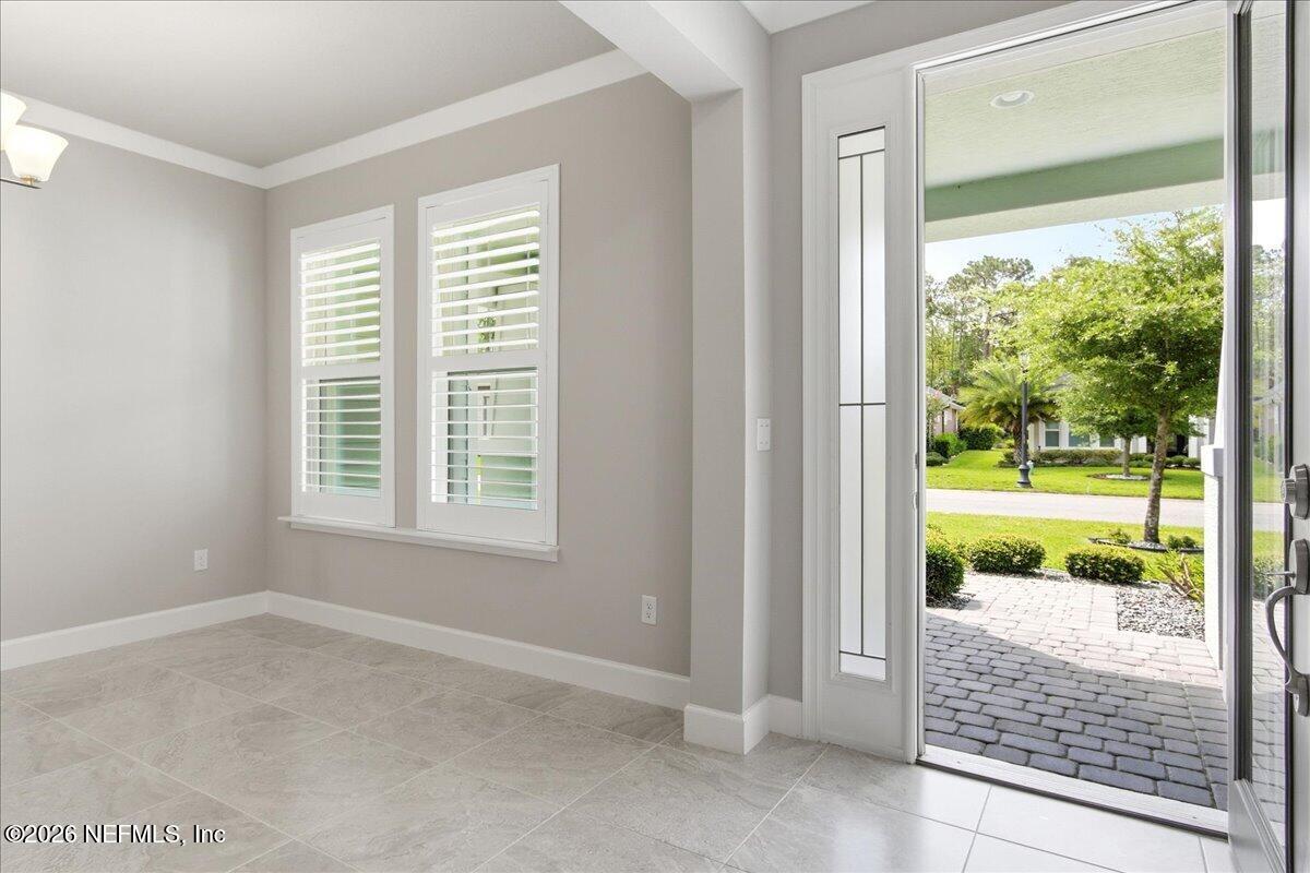 205 HEATHERWOOD Court