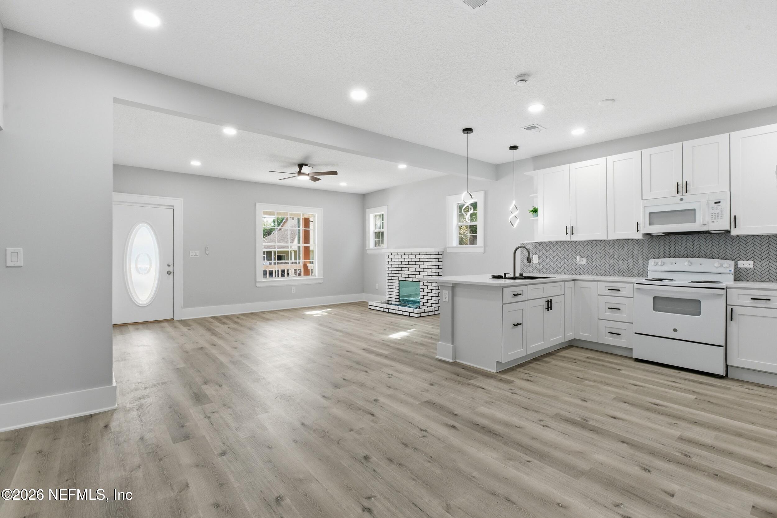 408 W 23RD Street