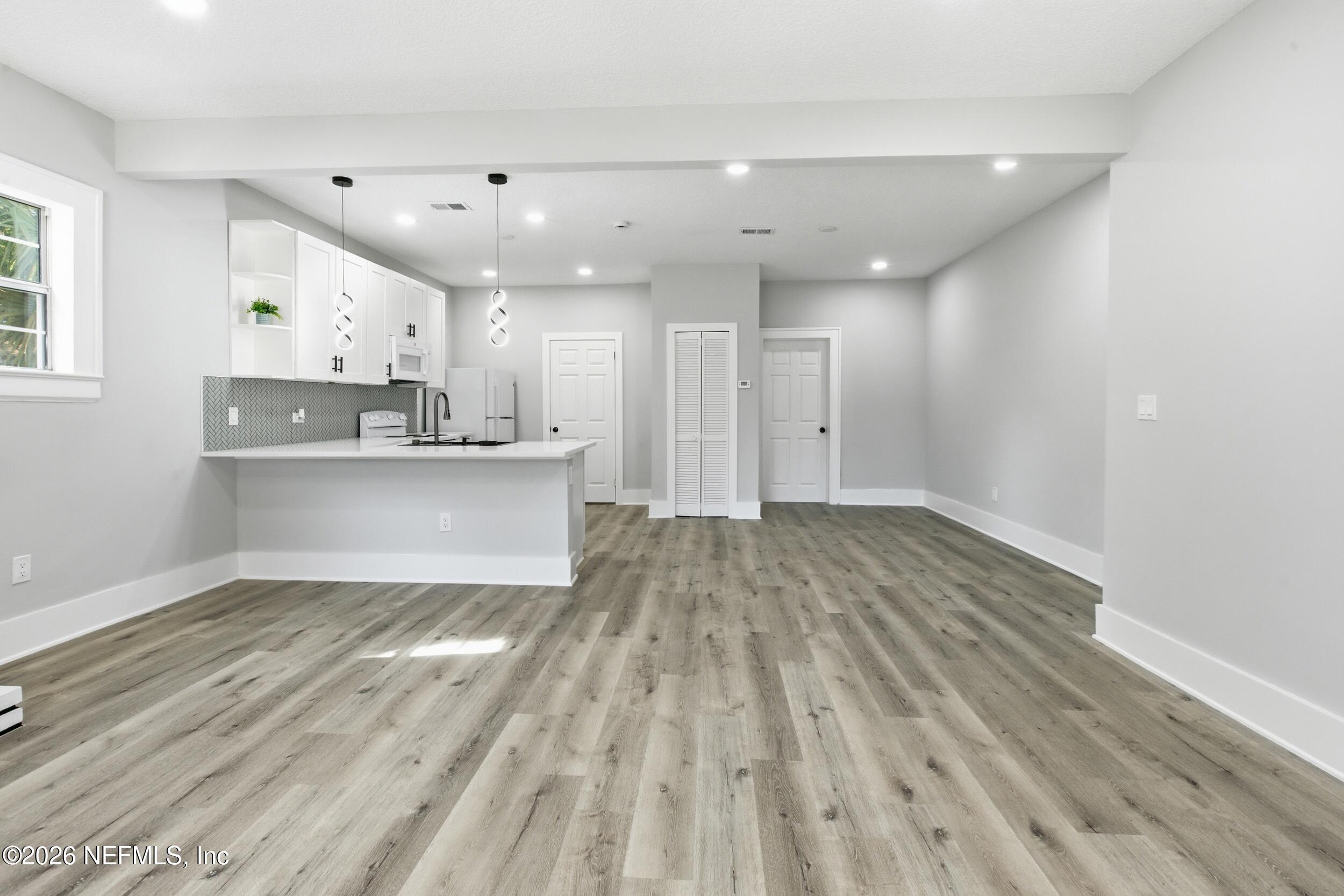 408 W 23RD Street
