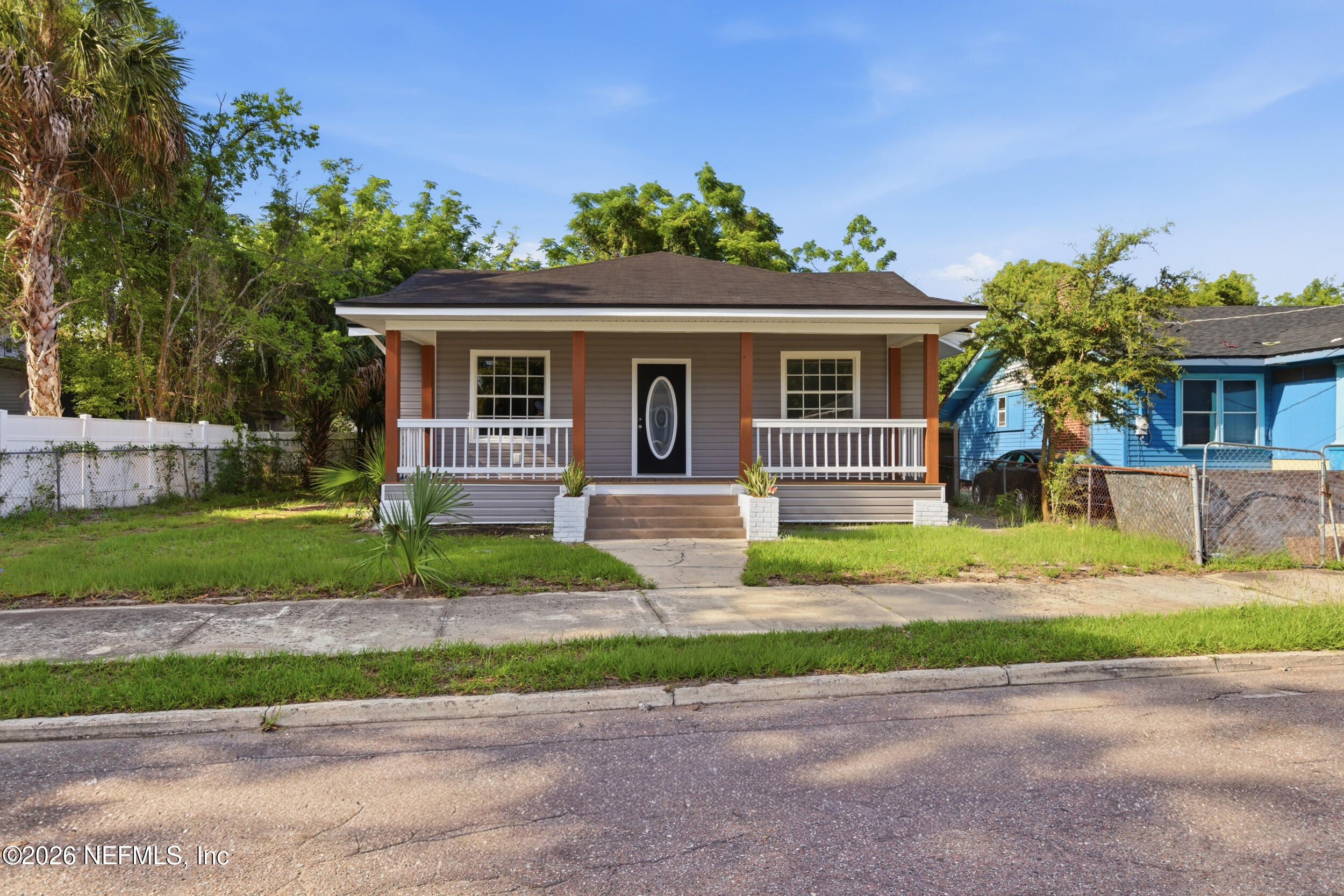 408 W 23RD Street