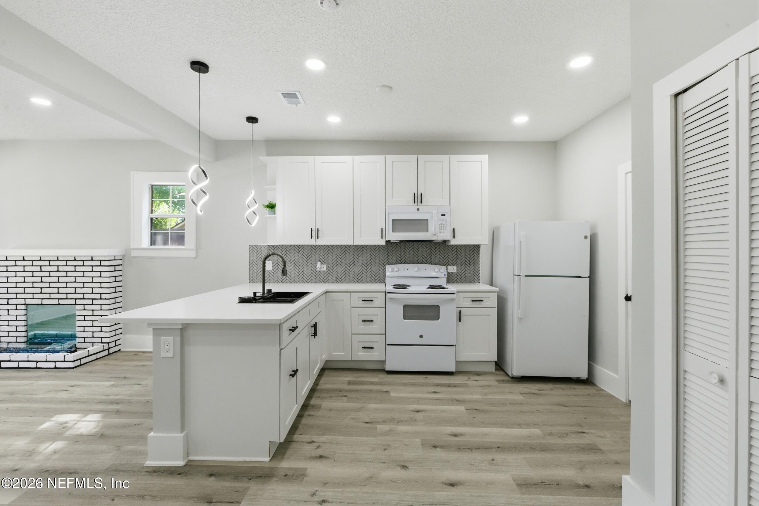 408 W 23RD Street