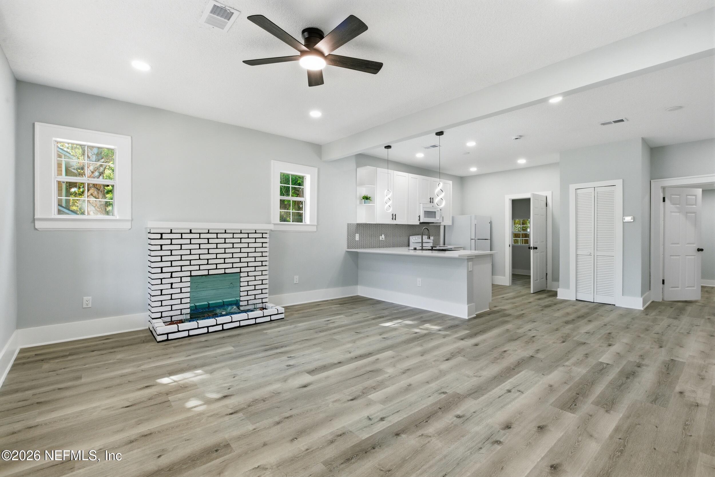 408 W 23RD Street