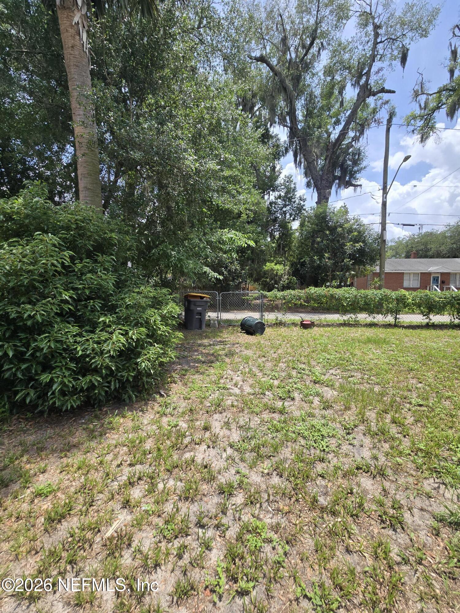 1822 INWOOD Terrace