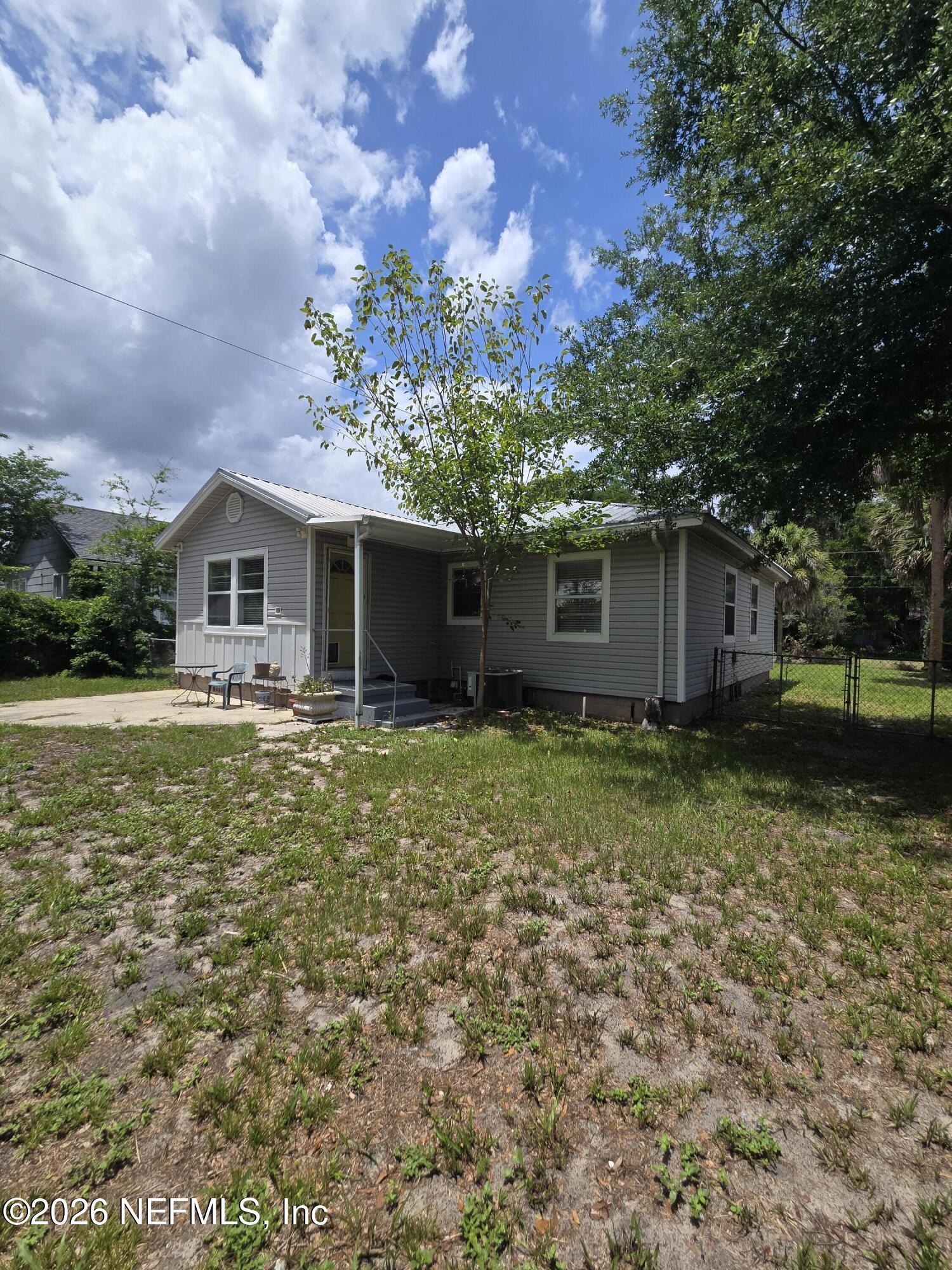 1822 INWOOD Terrace