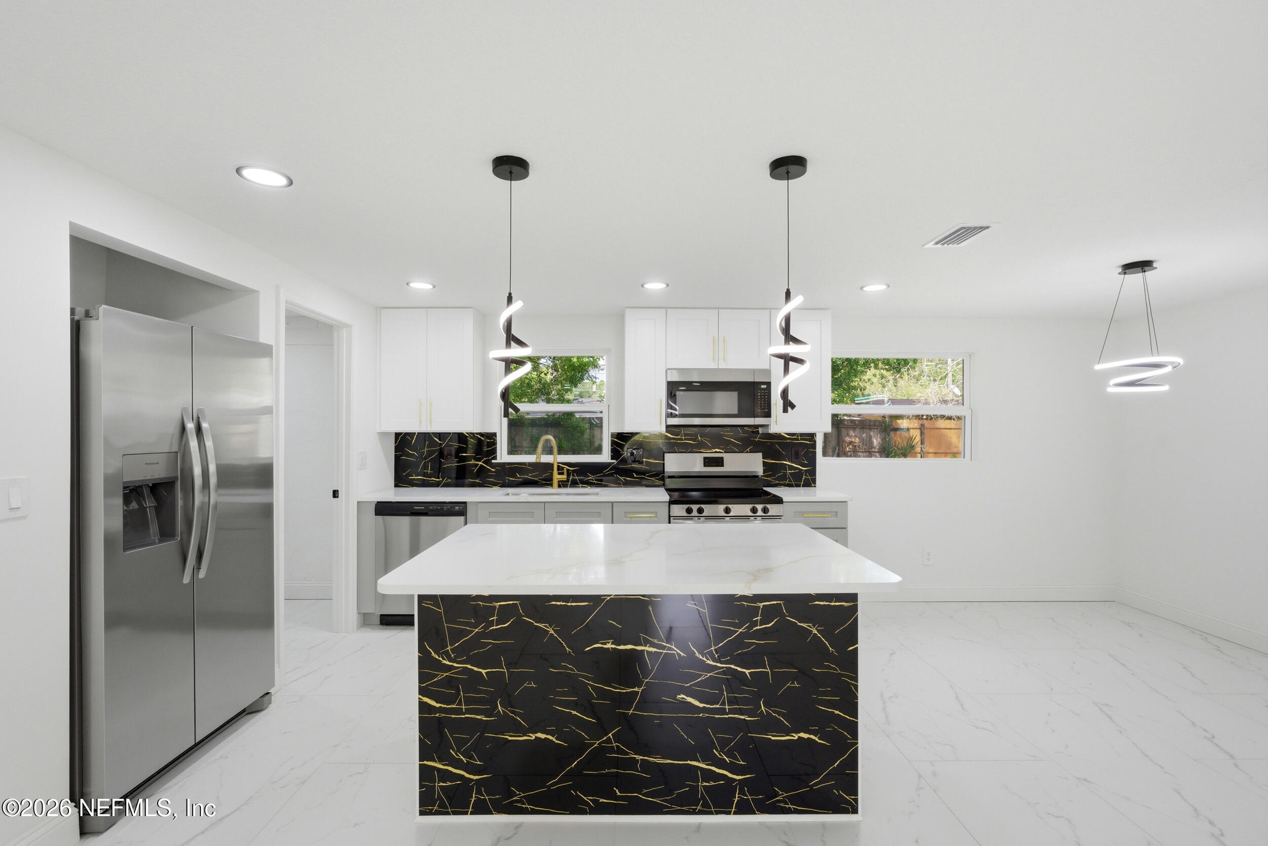 7589 JOHN F KENNEDY Drive W