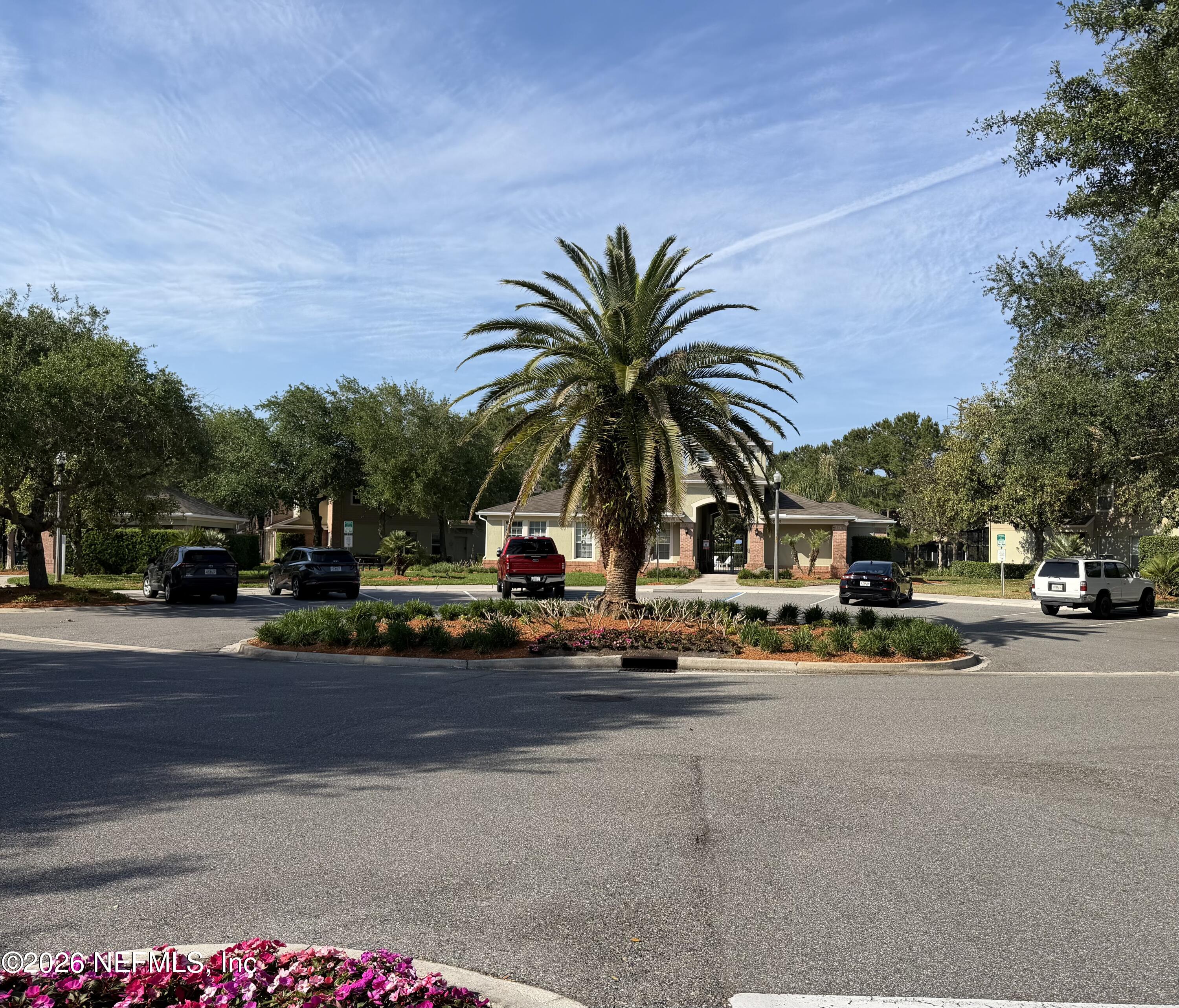 7584 RED CRANE Lane