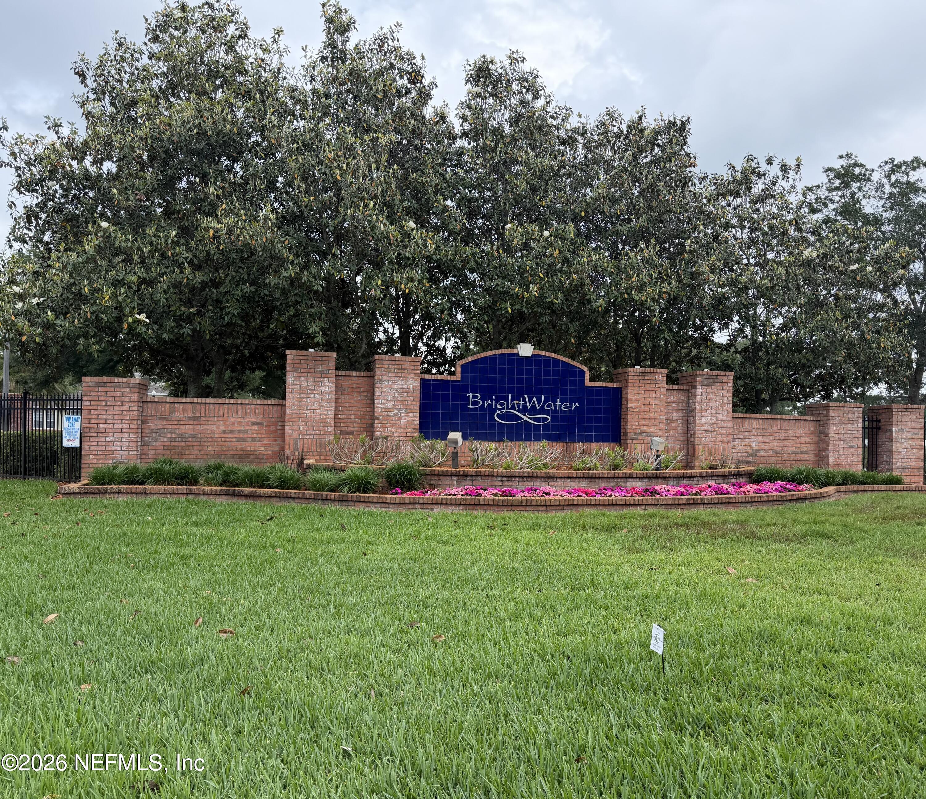 7584 RED CRANE Lane