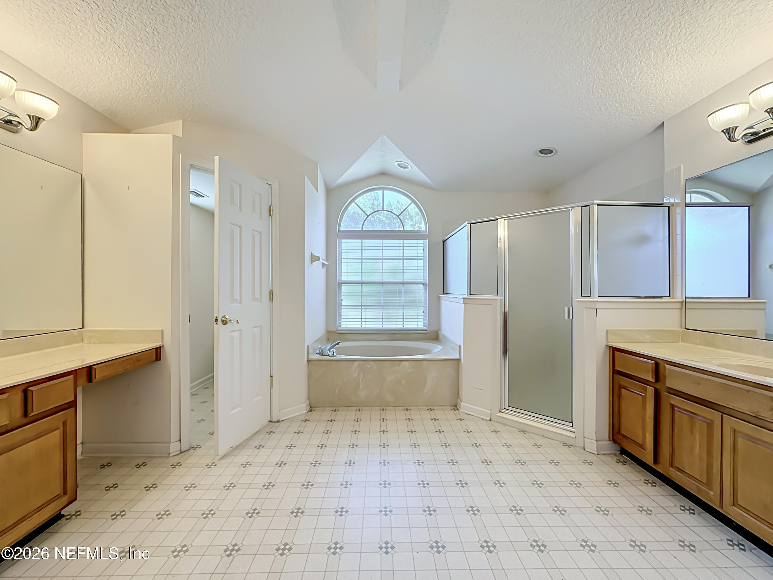 3608 MEADOWGREEN Lane