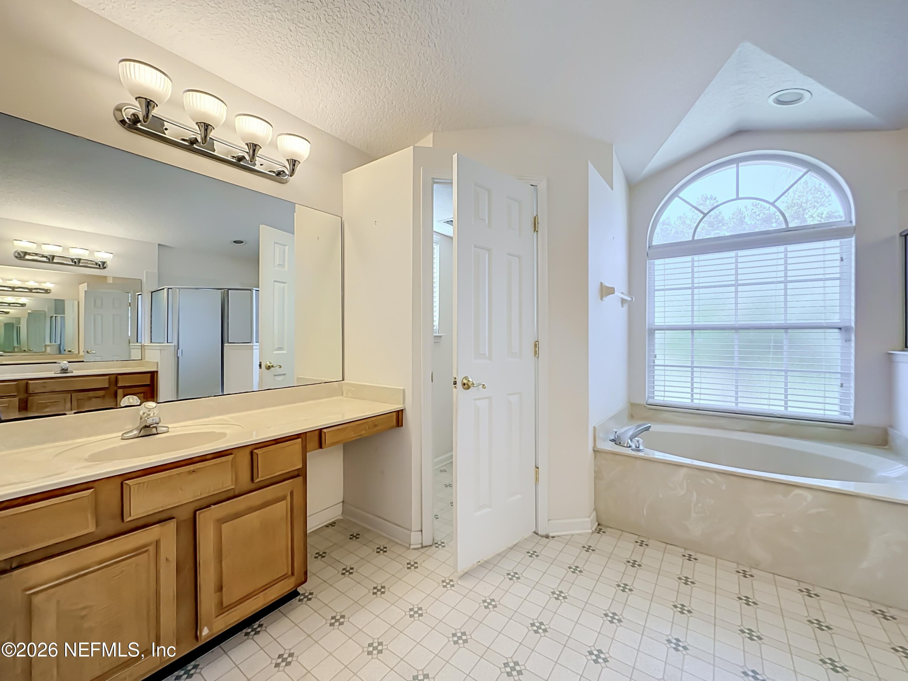 3608 MEADOWGREEN Lane