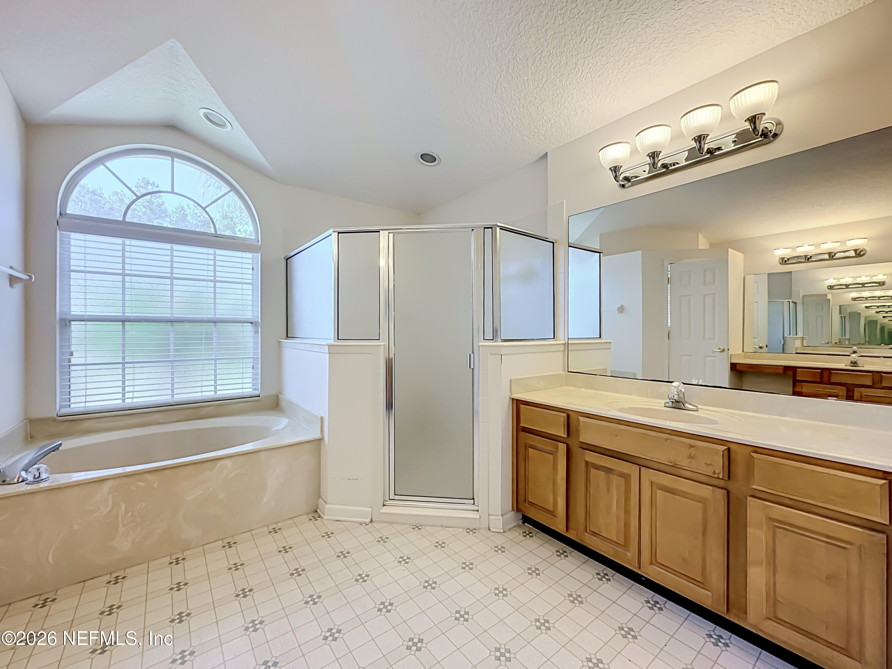 3608 MEADOWGREEN Lane