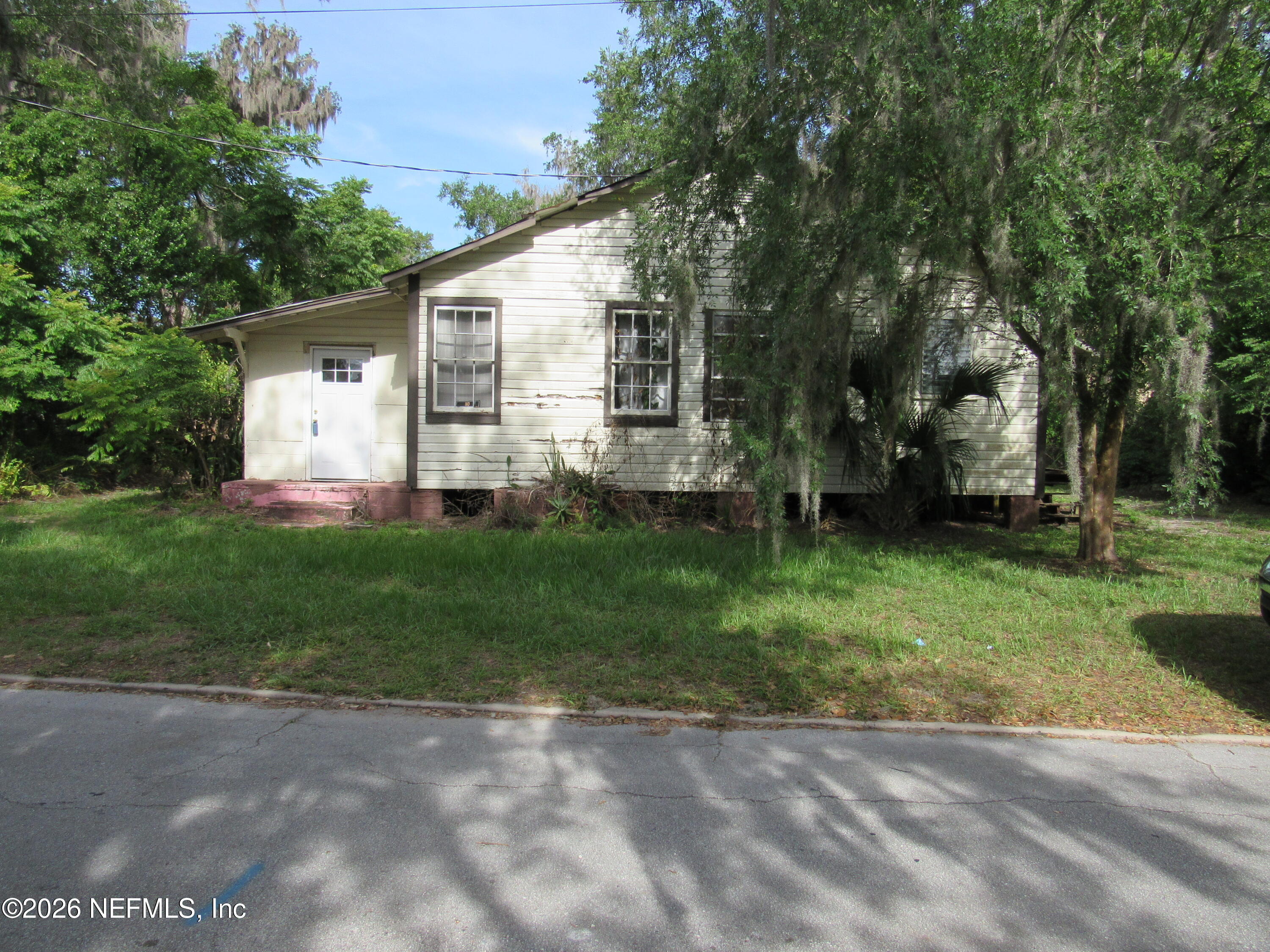 14 S LAKE Street