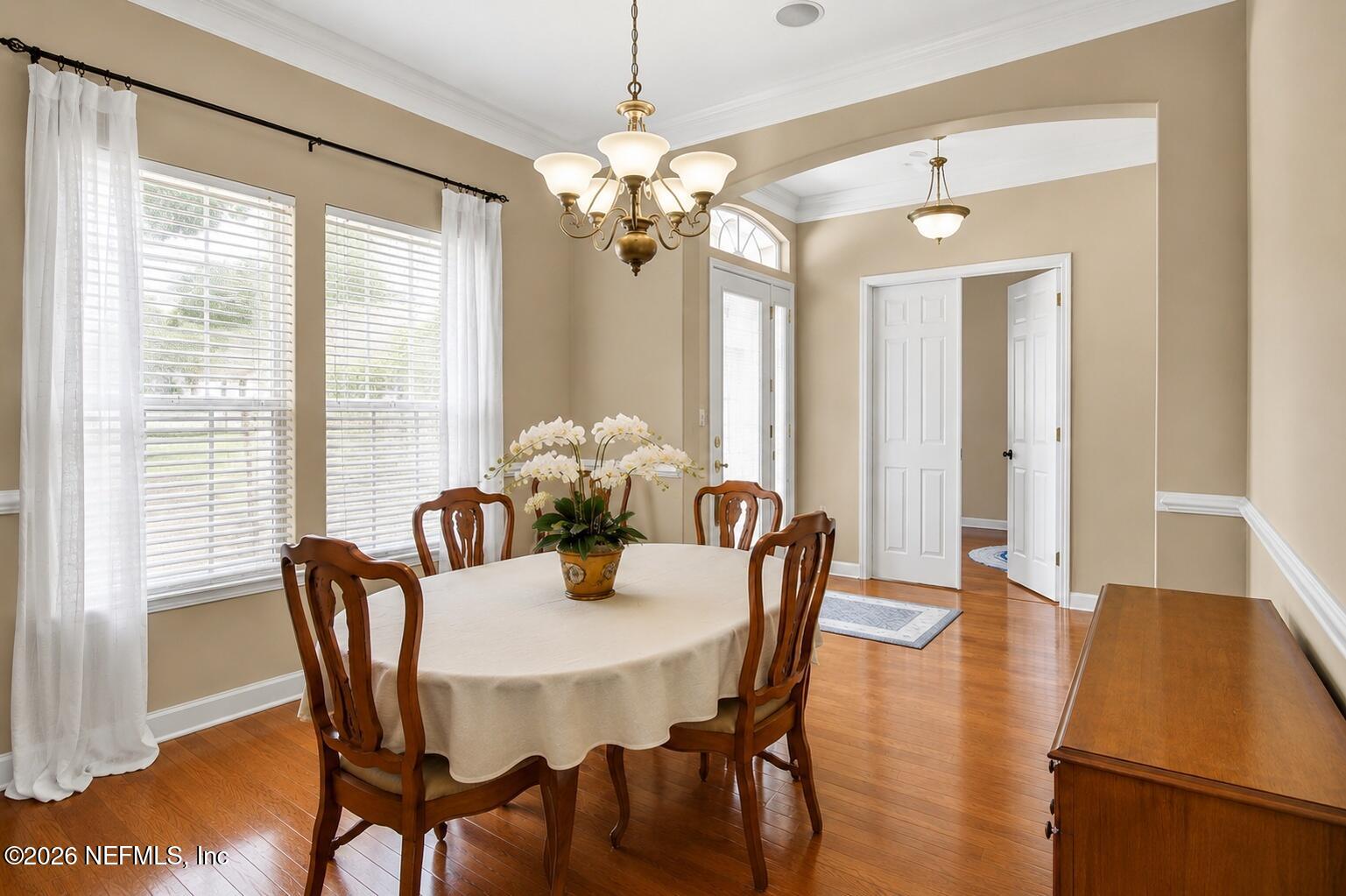 1928 MOORINGS Circle