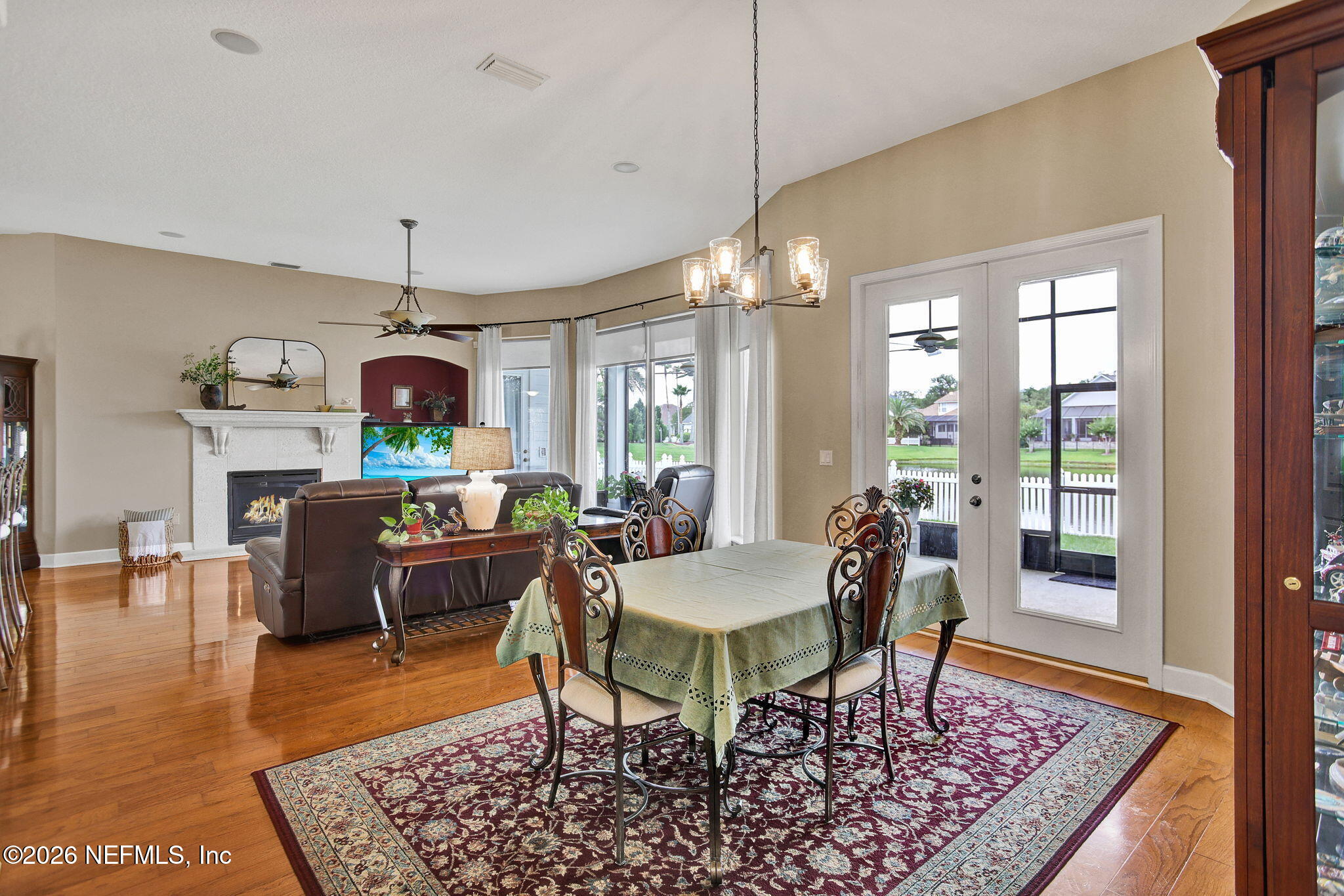 1928 MOORINGS Circle