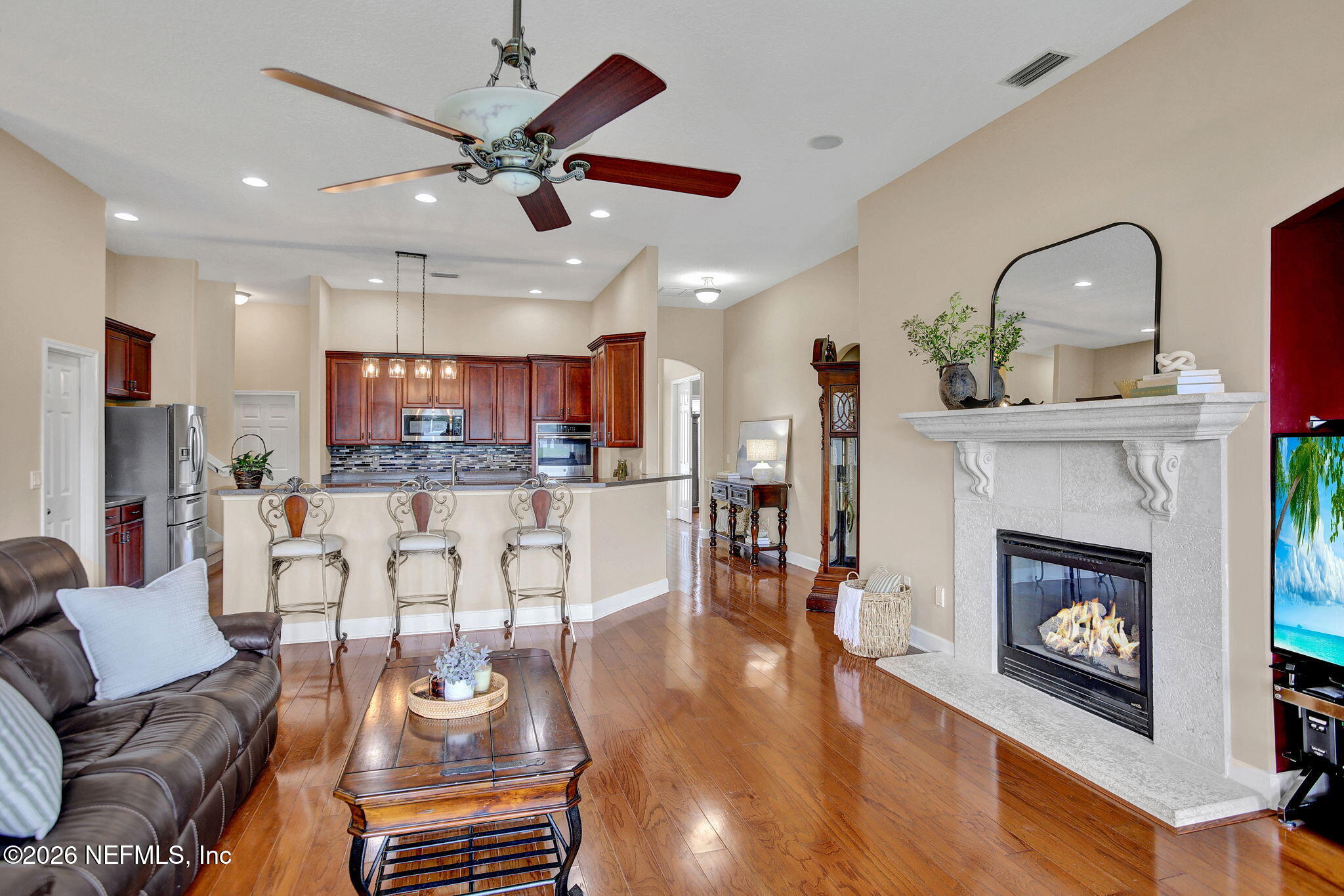 1928 MOORINGS Circle