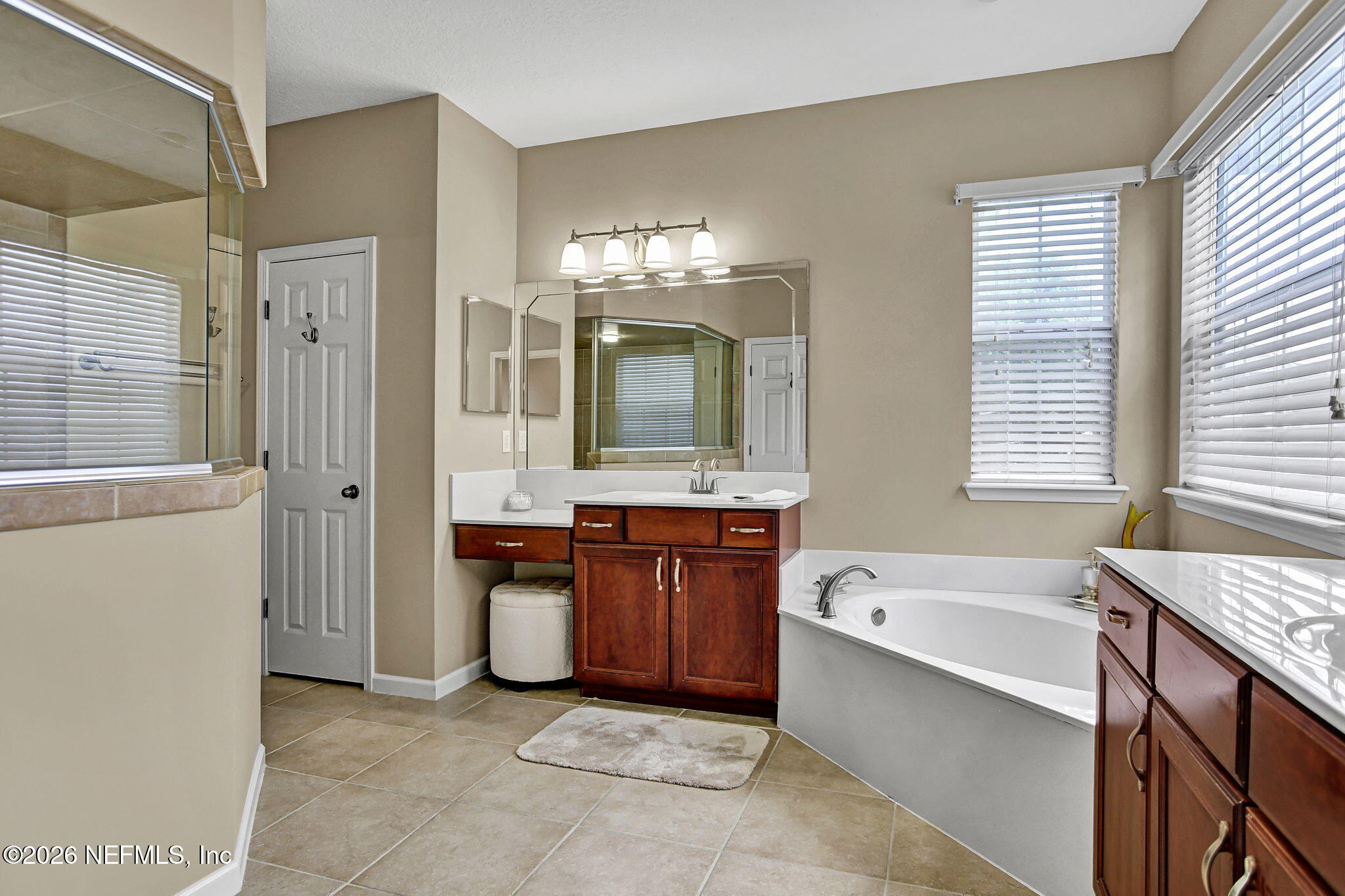 1928 MOORINGS Circle