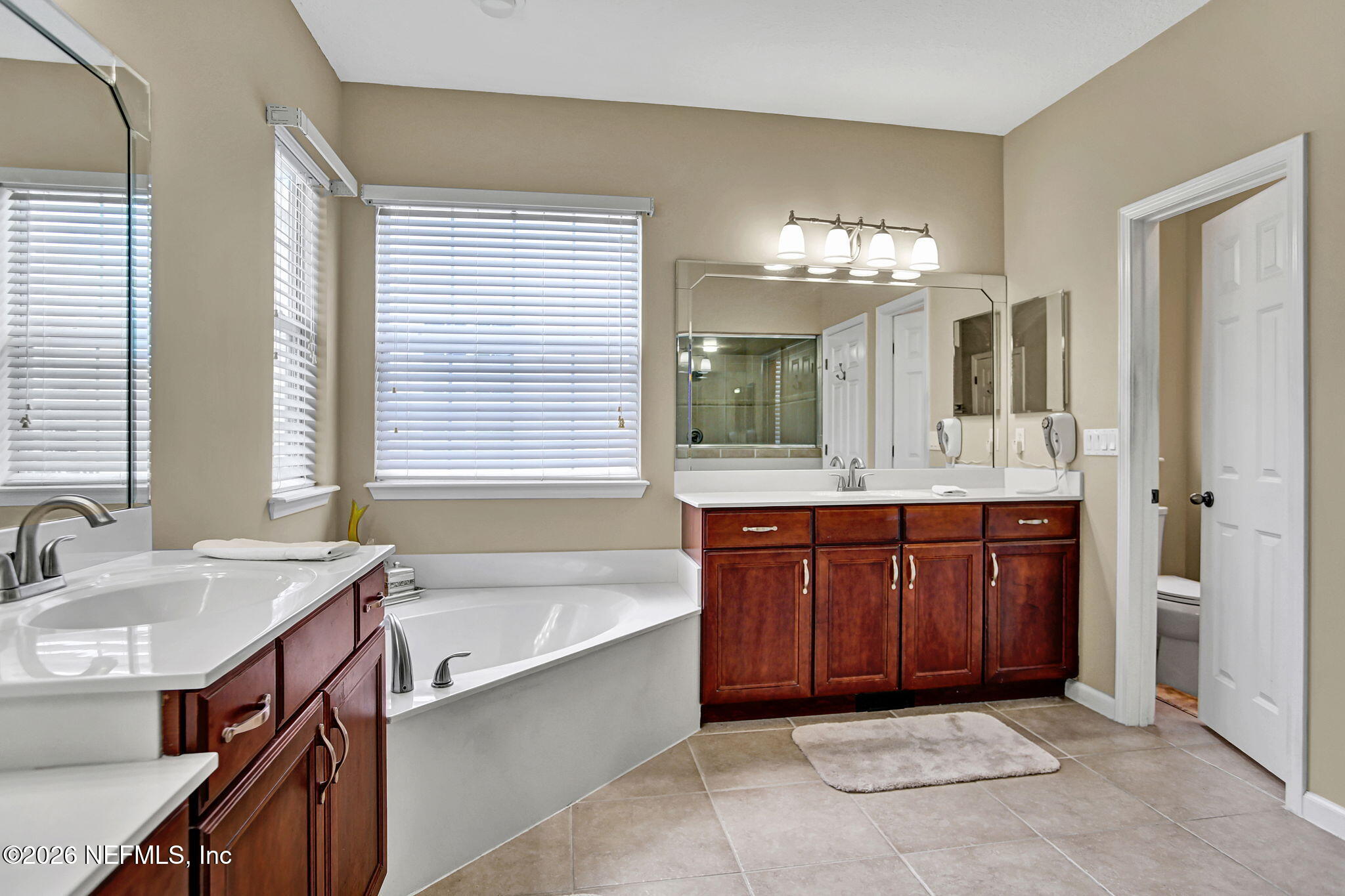 1928 MOORINGS Circle