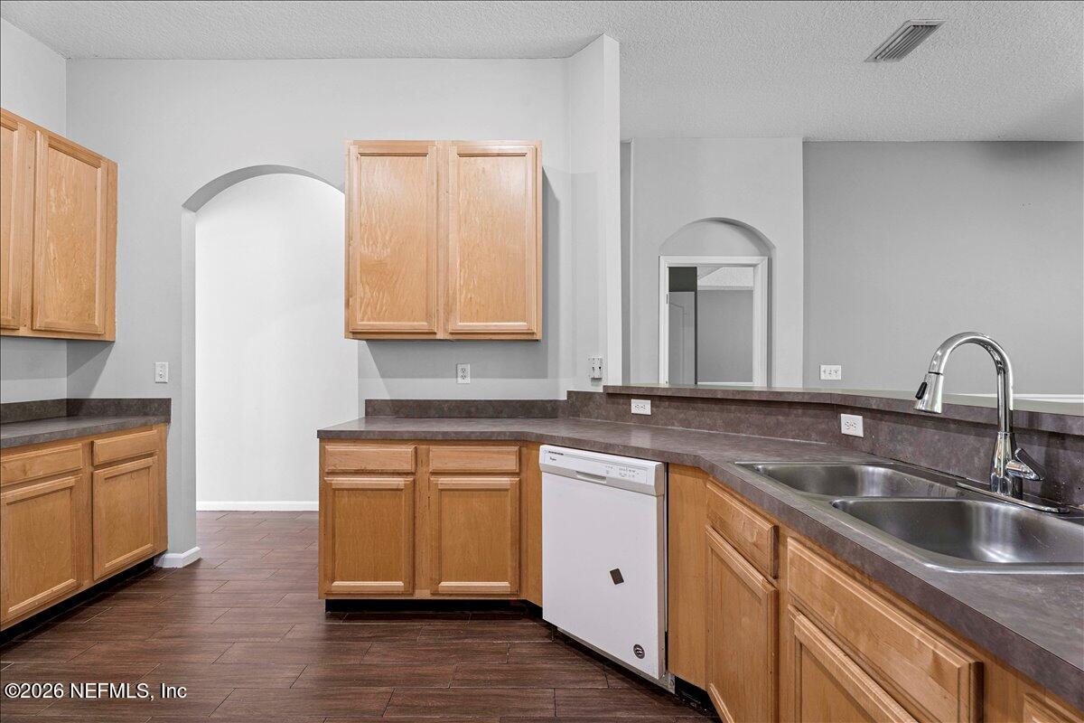 8871 CANOPY OAKS Drive