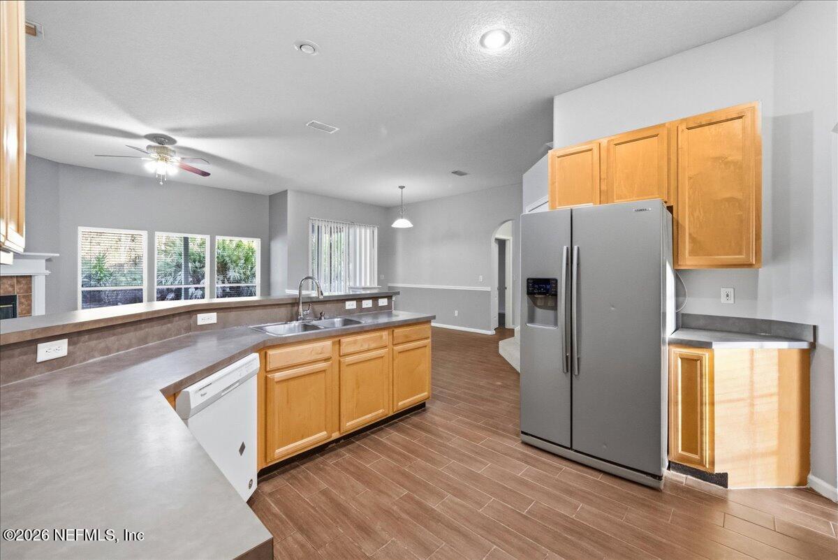 8871 CANOPY OAKS Drive