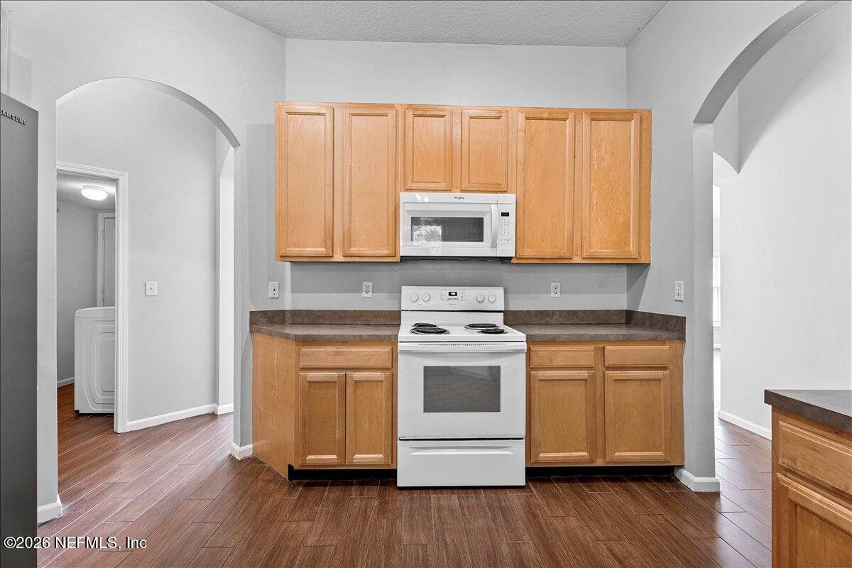 8871 CANOPY OAKS Drive