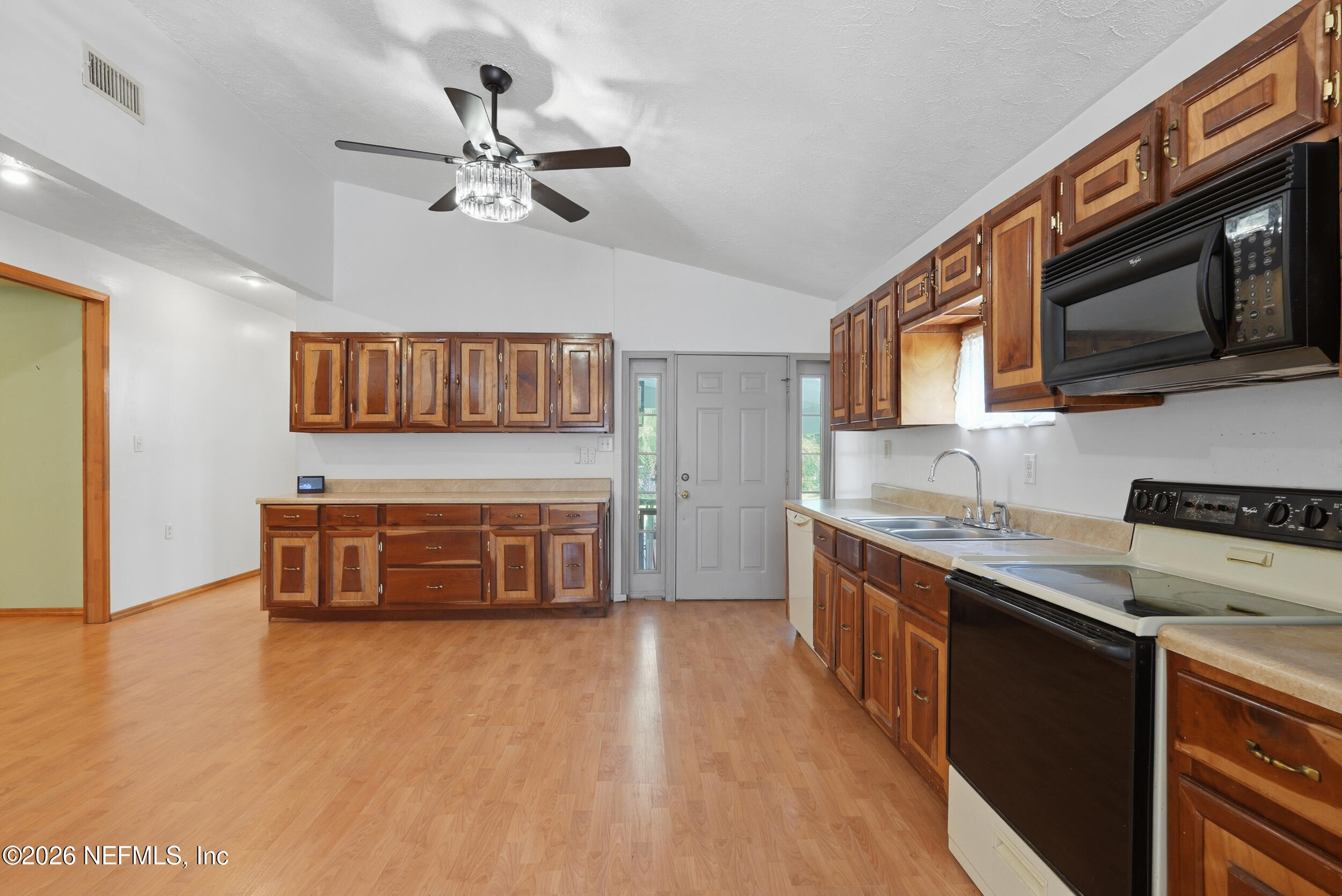 246 AZALEA Avenue