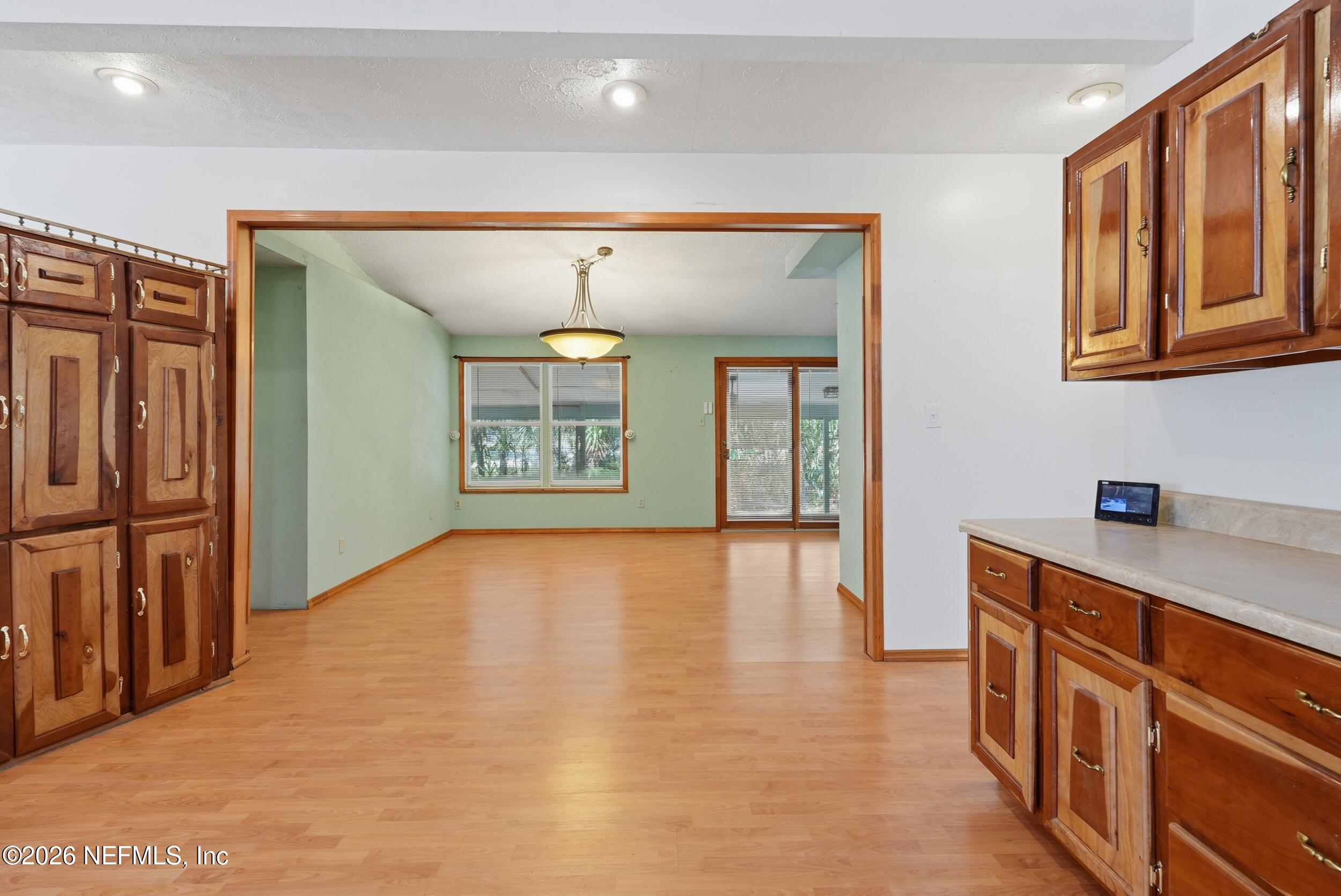 246 AZALEA Avenue