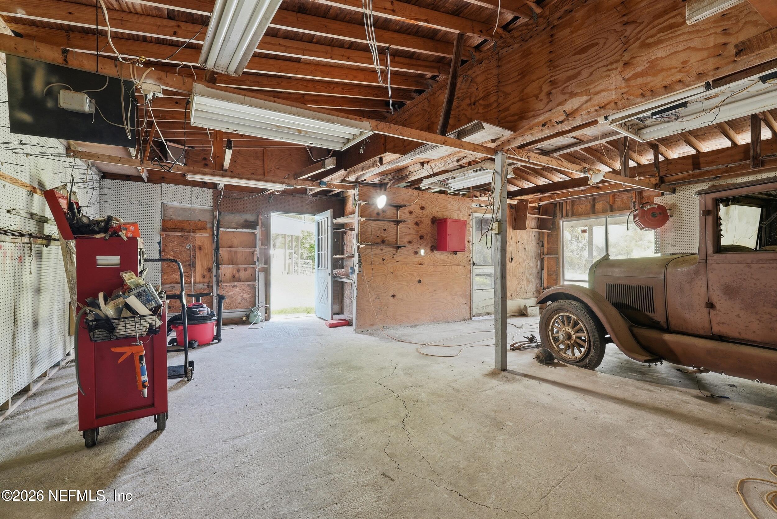 246 AZALEA Avenue