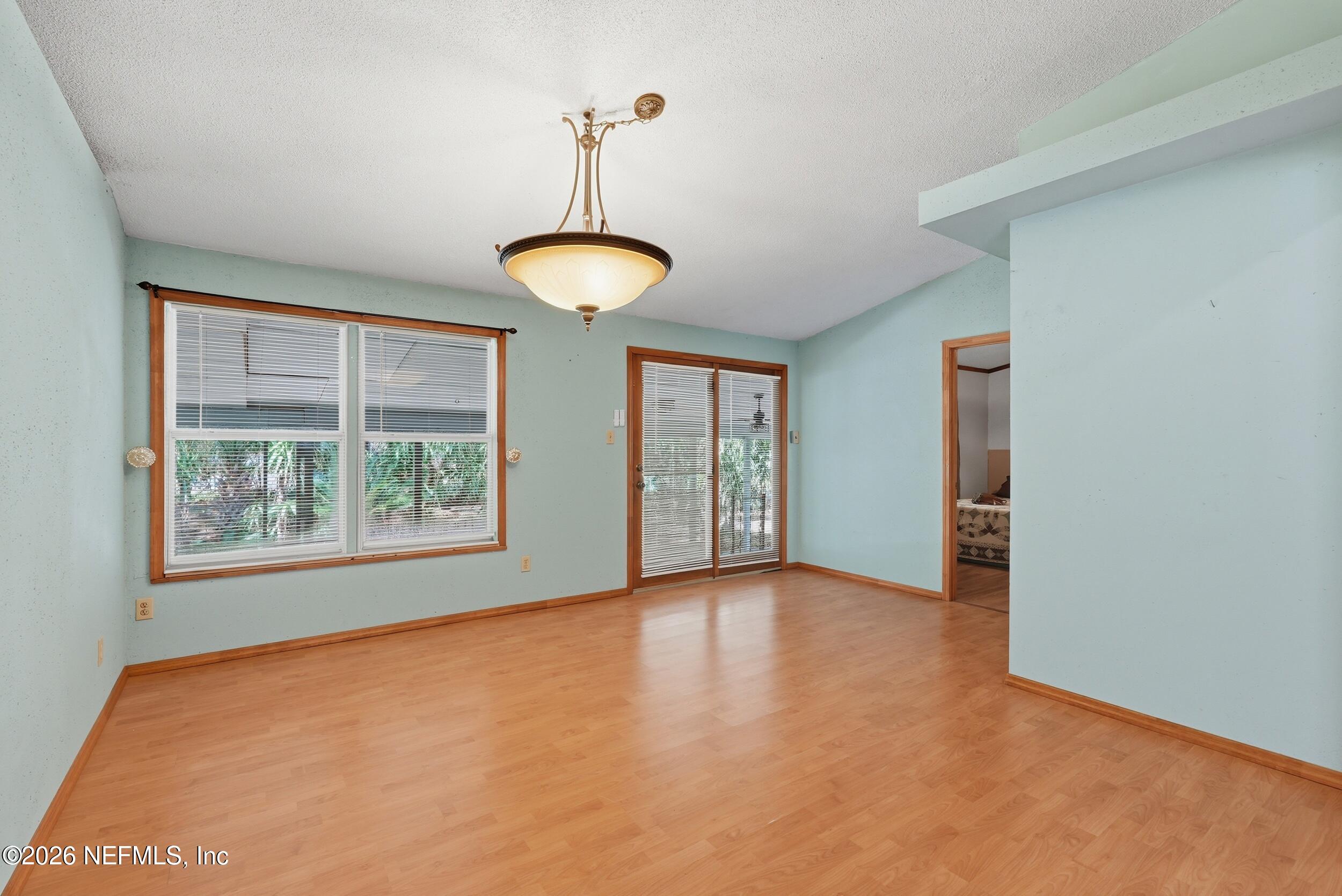 246 AZALEA Avenue