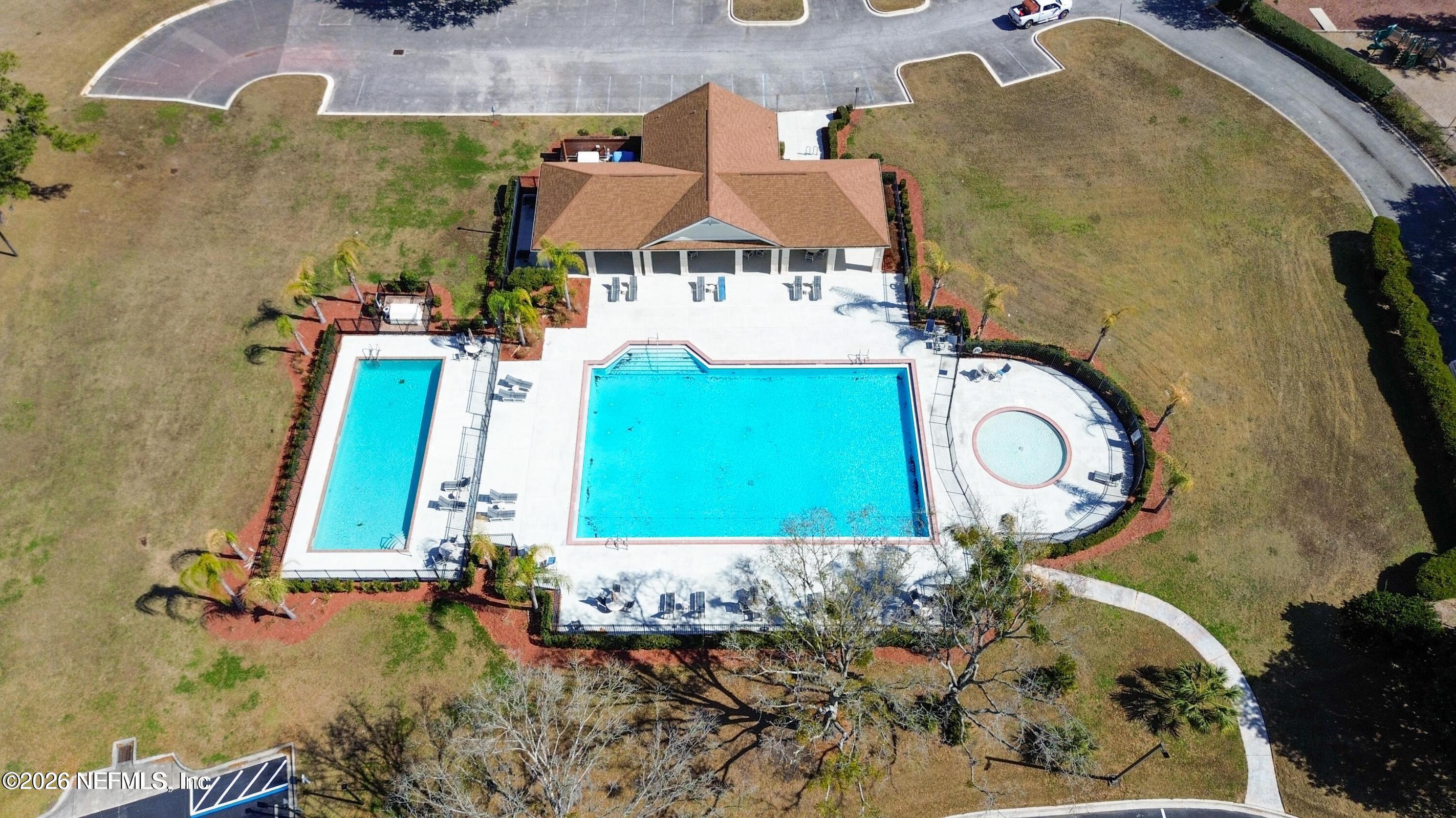 2625 COUNTRY CLUB Boulevard