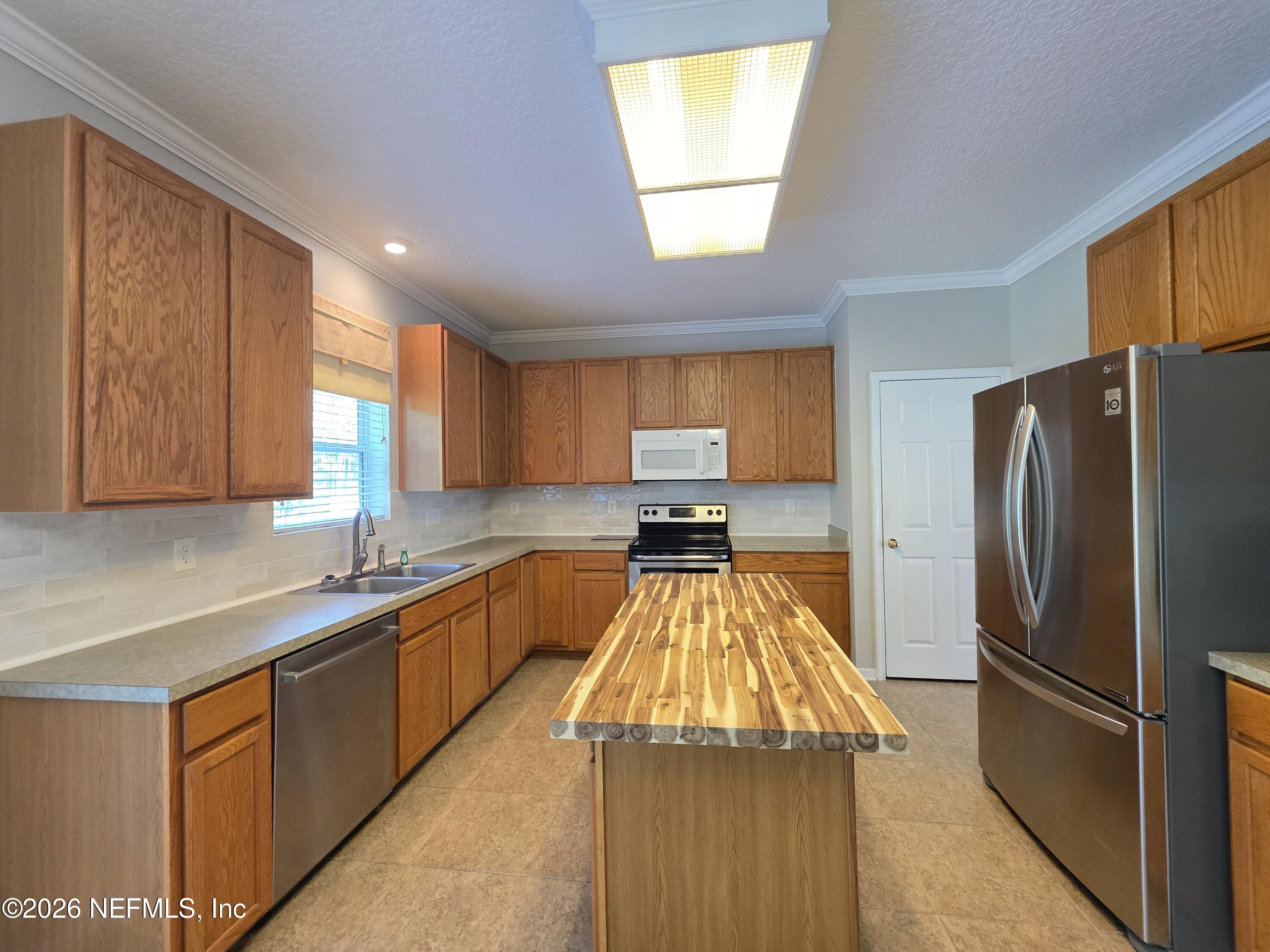 161 FLOWER OF SCOTLAND Avenue, St. Johns