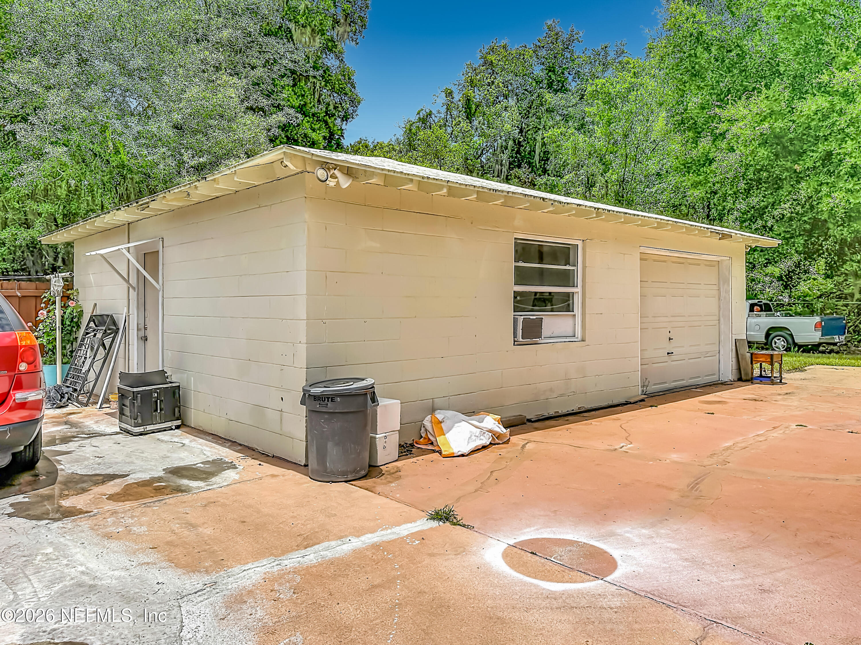 271 E 48TH Street