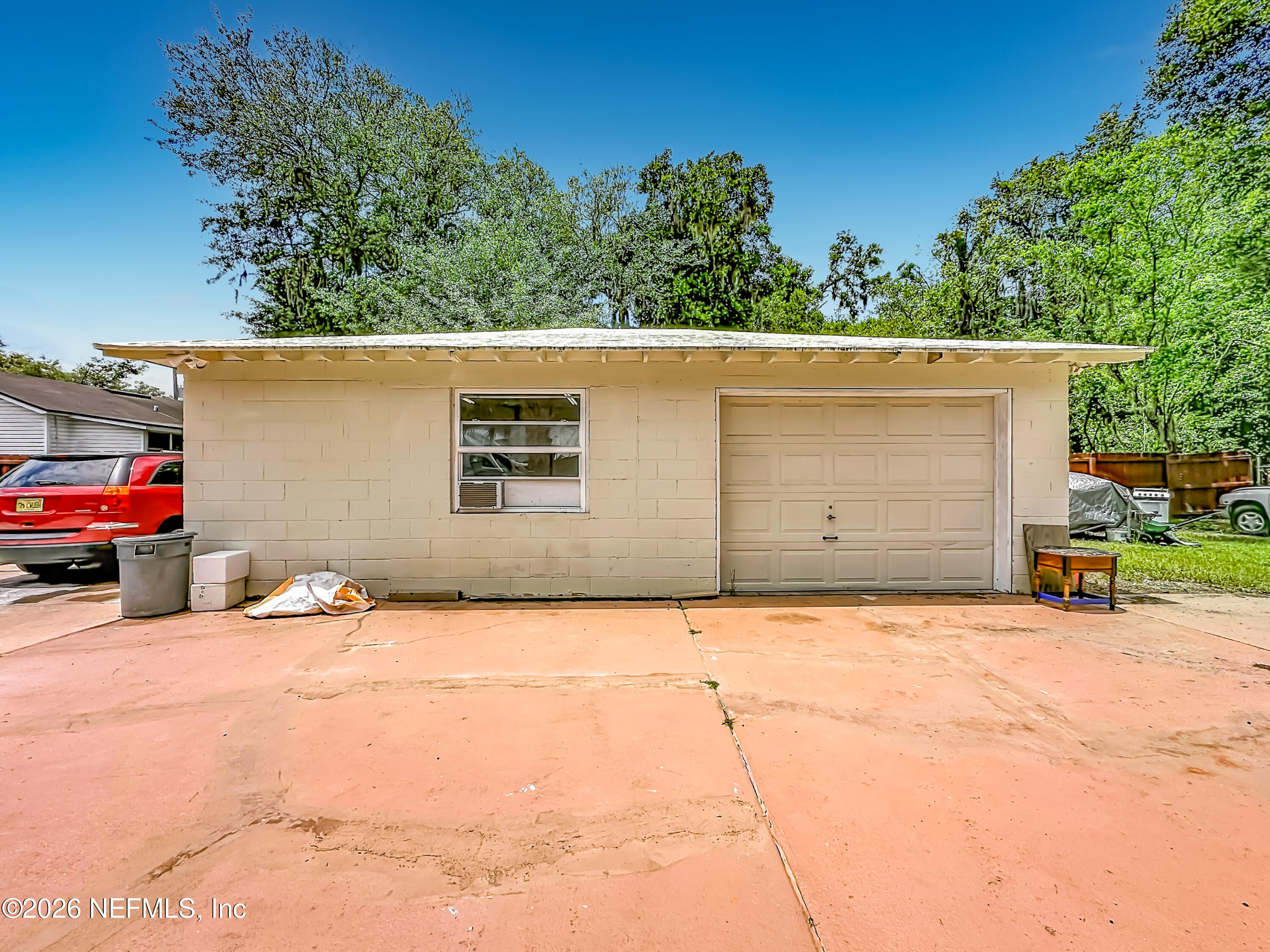 271 E 48TH Street