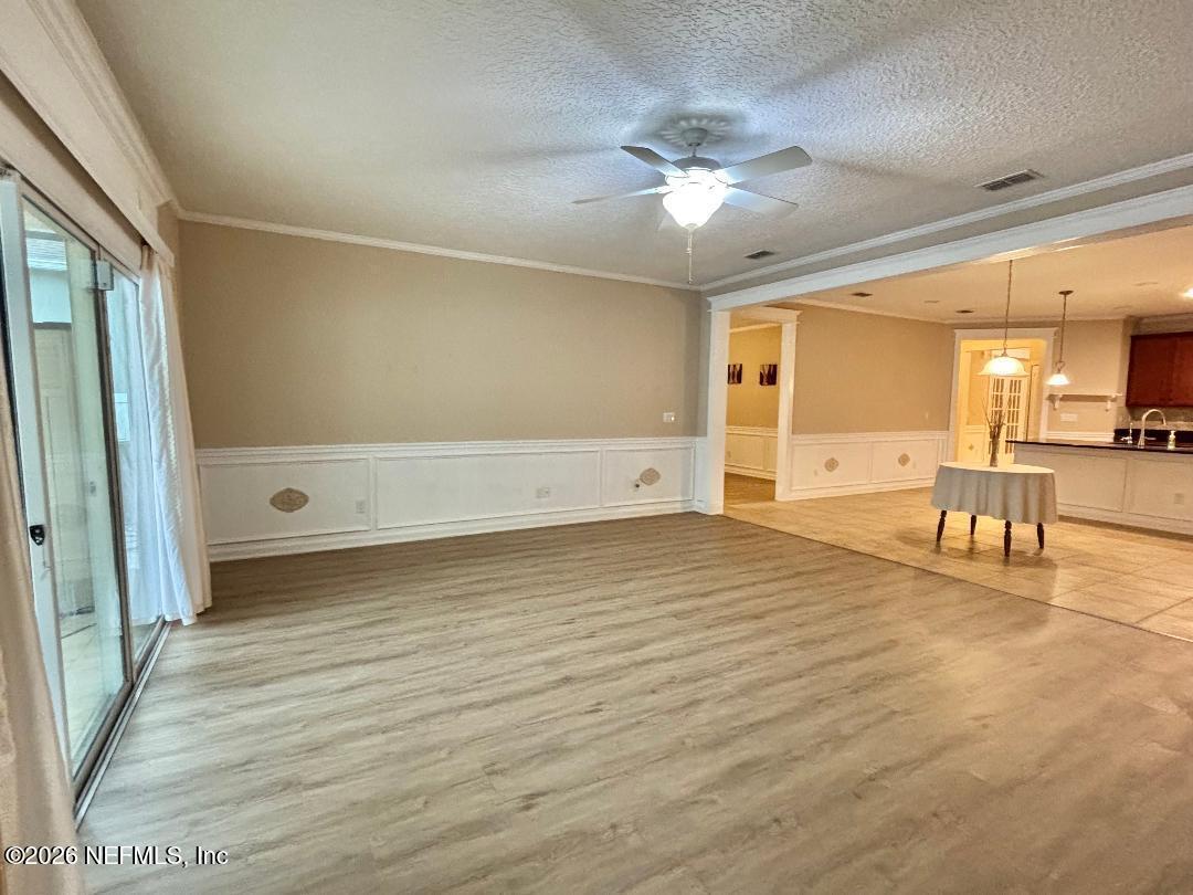 11337 GLENLAUREL ESTATES Drive