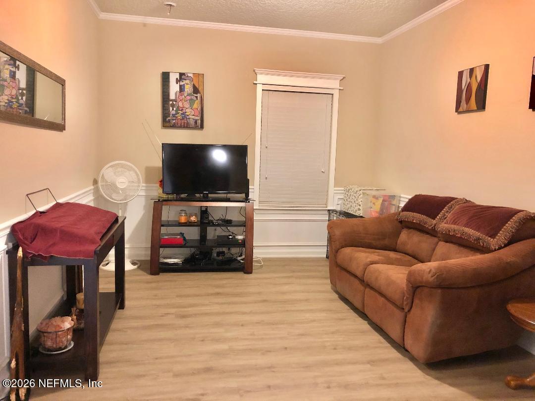 11337 GLENLAUREL ESTATES Drive
