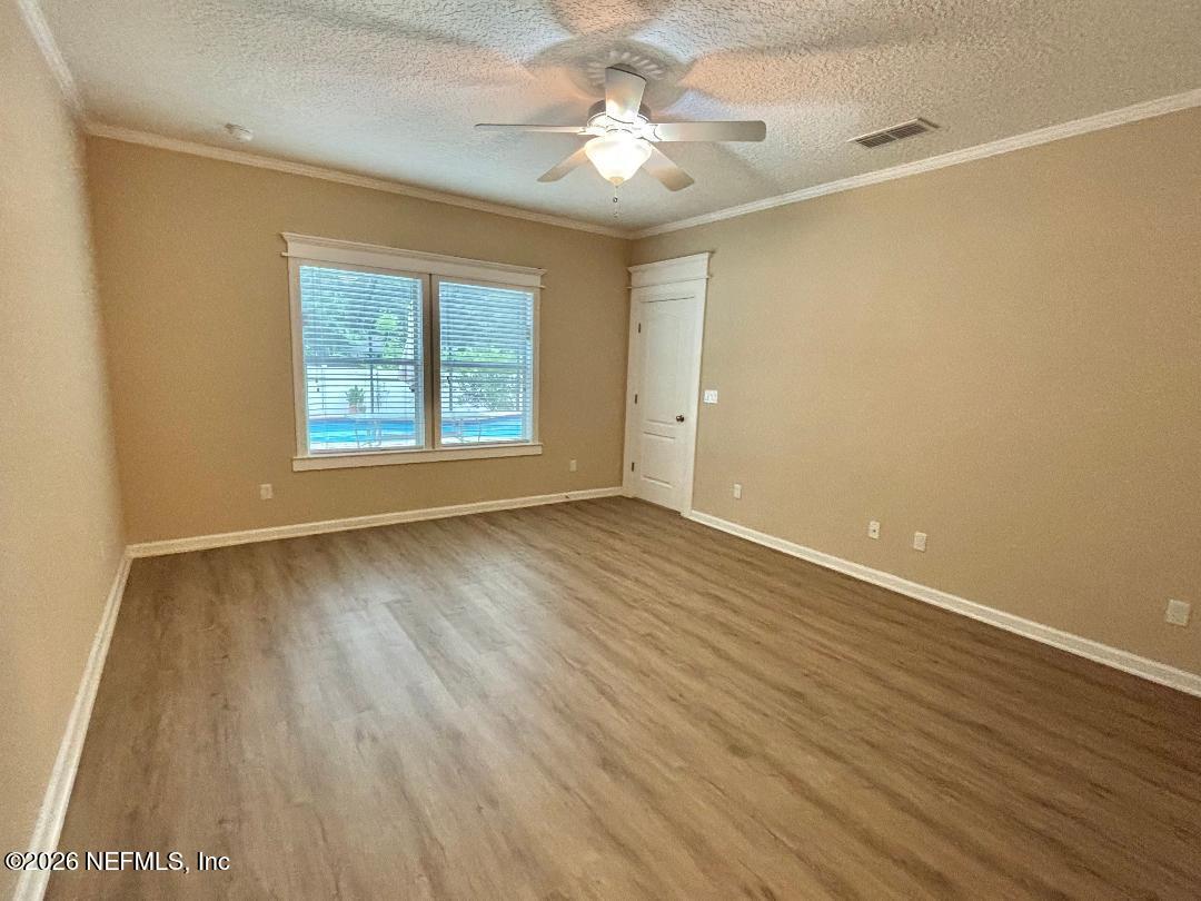 11337 GLENLAUREL ESTATES Drive