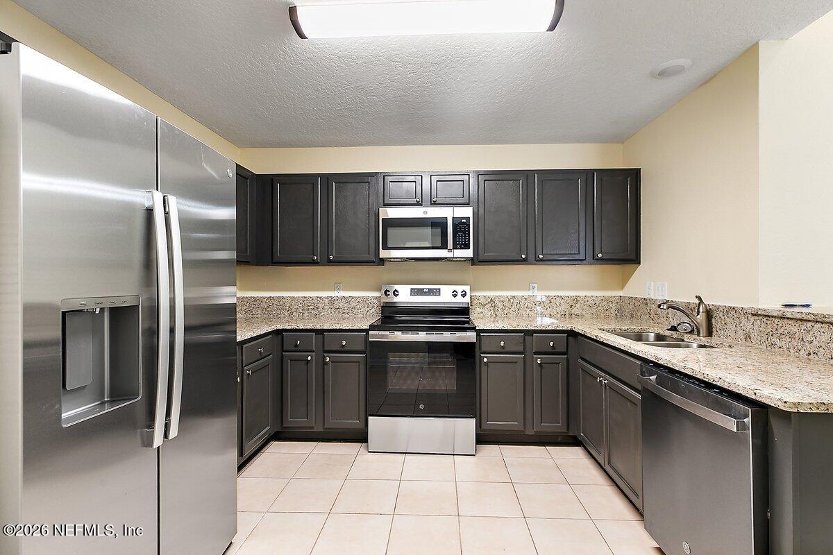 1466 MANOTAK POINT Drive 208