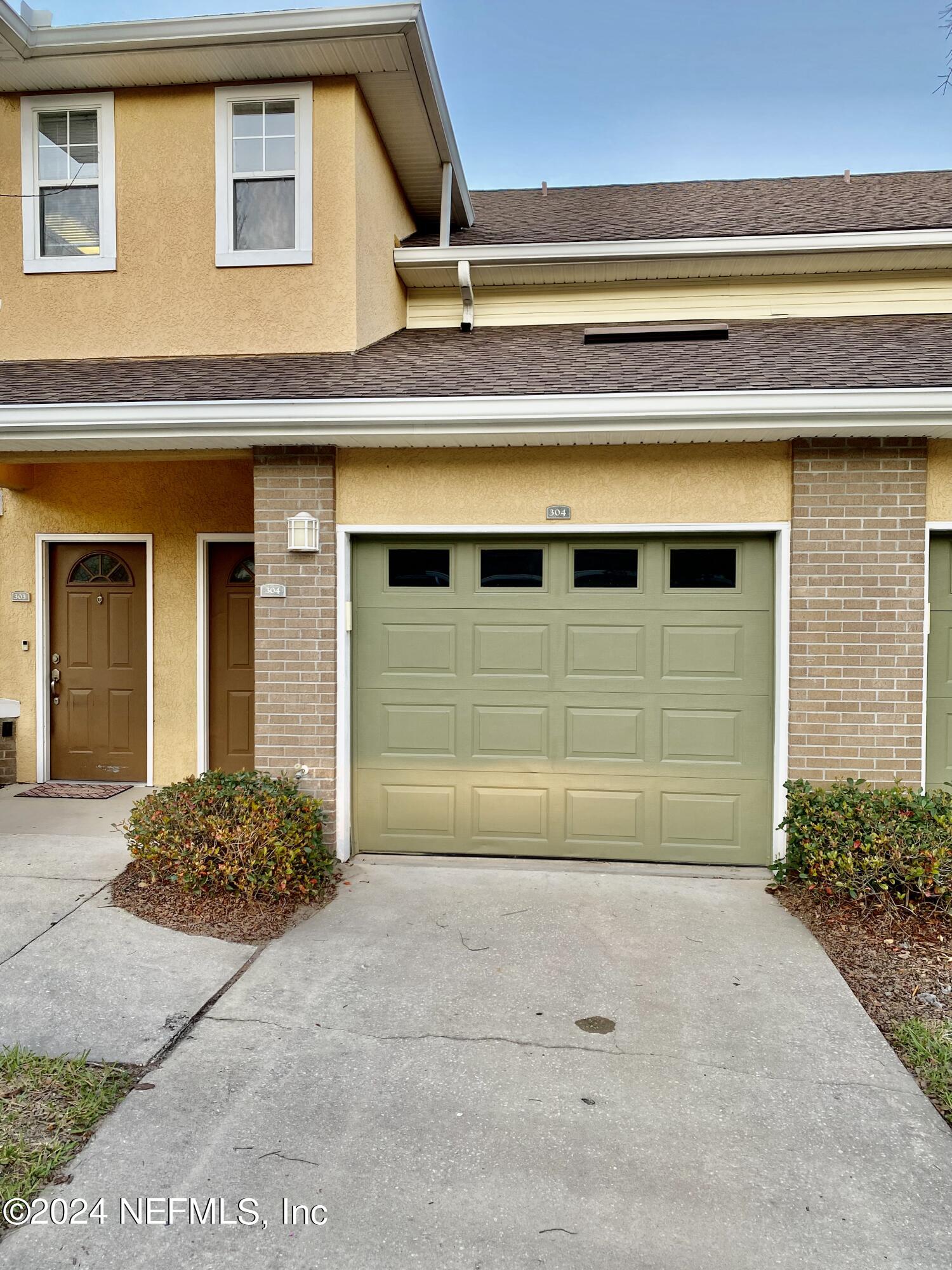 5663 GREENLAND Road 304