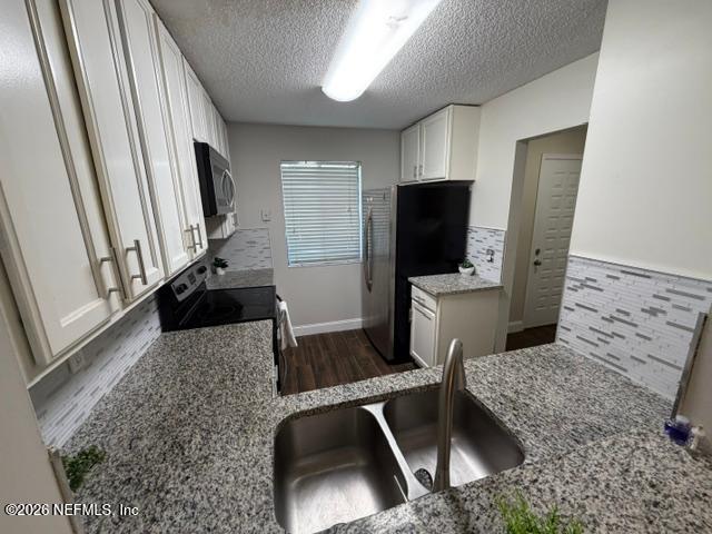 8300 PLAZA GATE Lane 1193