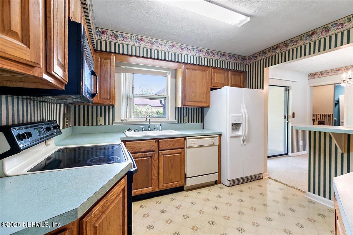 5911 MARTY Court