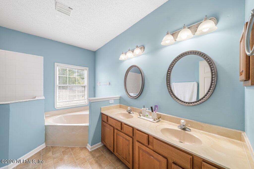 12529 CLIFFROSE Trail