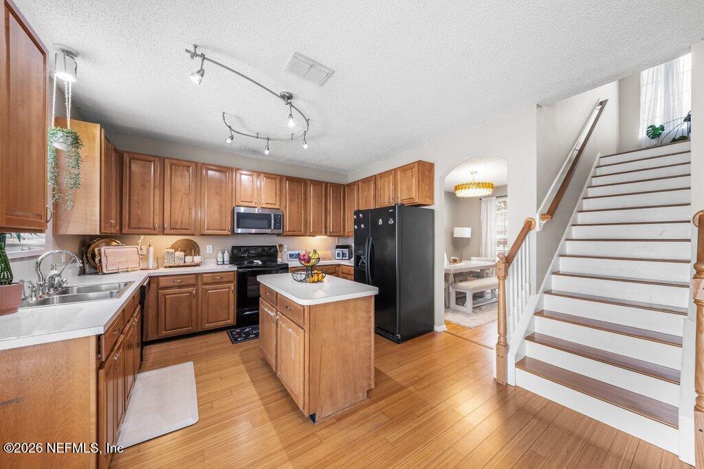12529 CLIFFROSE Trail