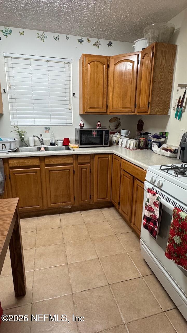6721 ZIRCON Drive