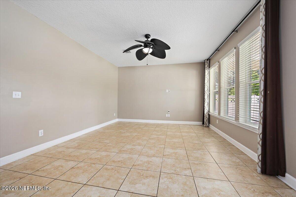 28 FOREST EDGE Drive, St. Johns