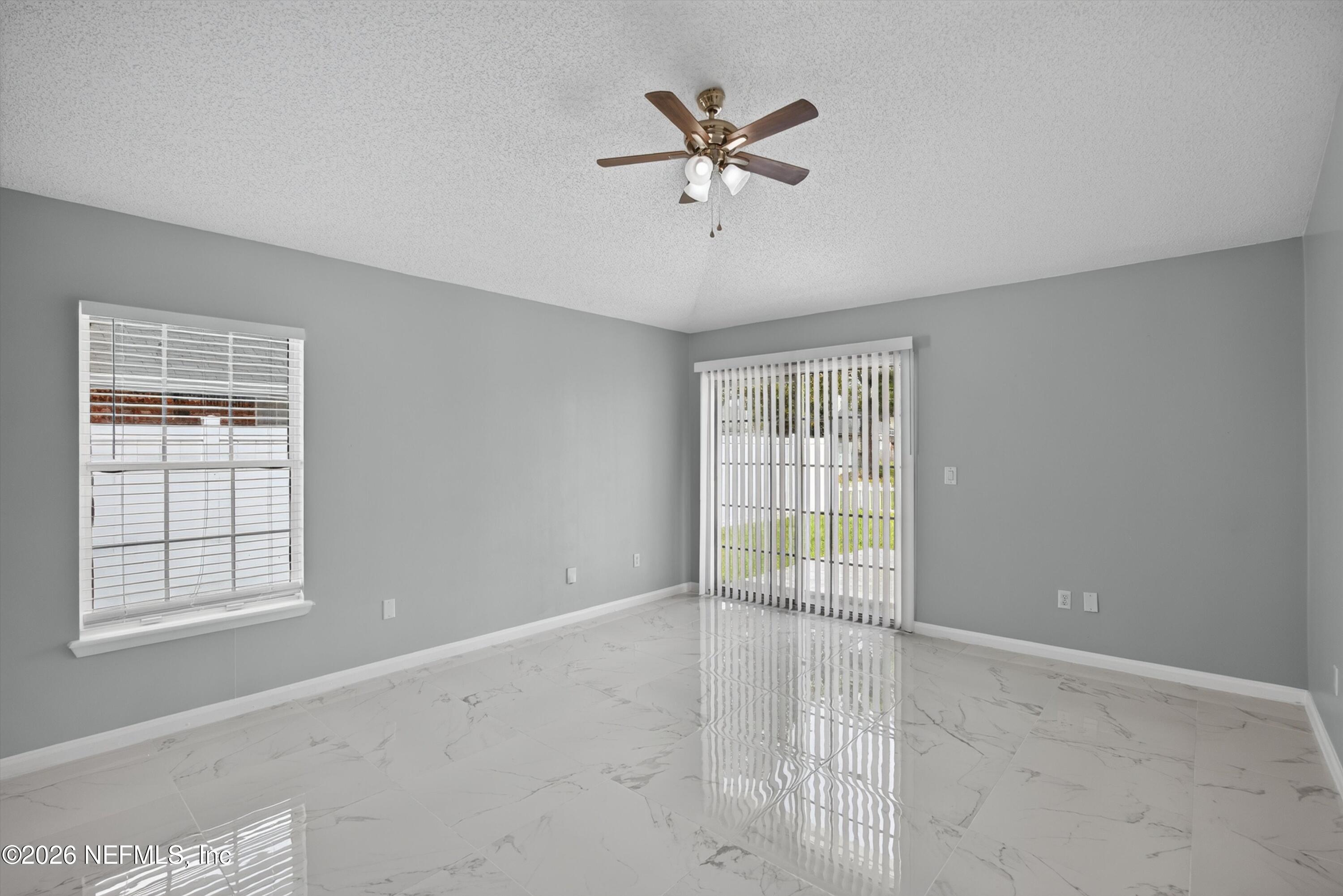 490 HILLSIDE Drive