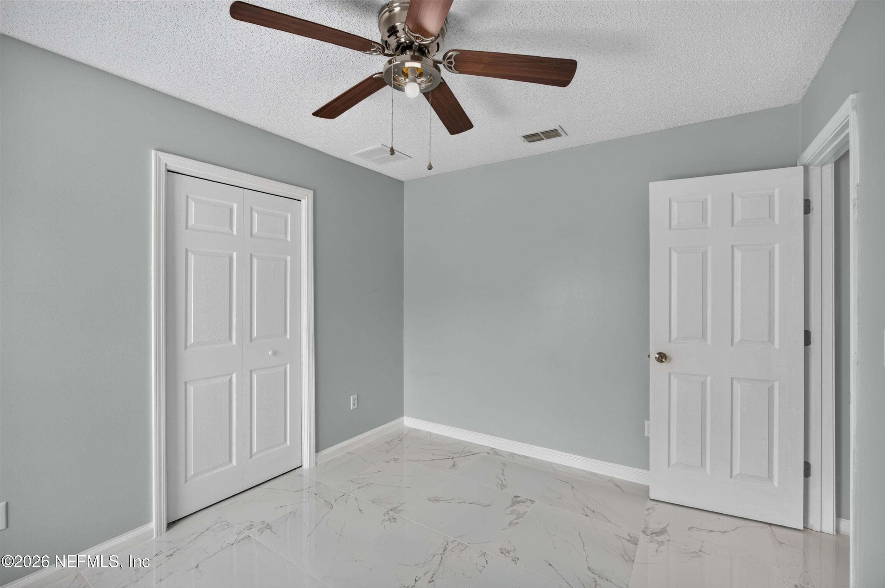 490 HILLSIDE Drive