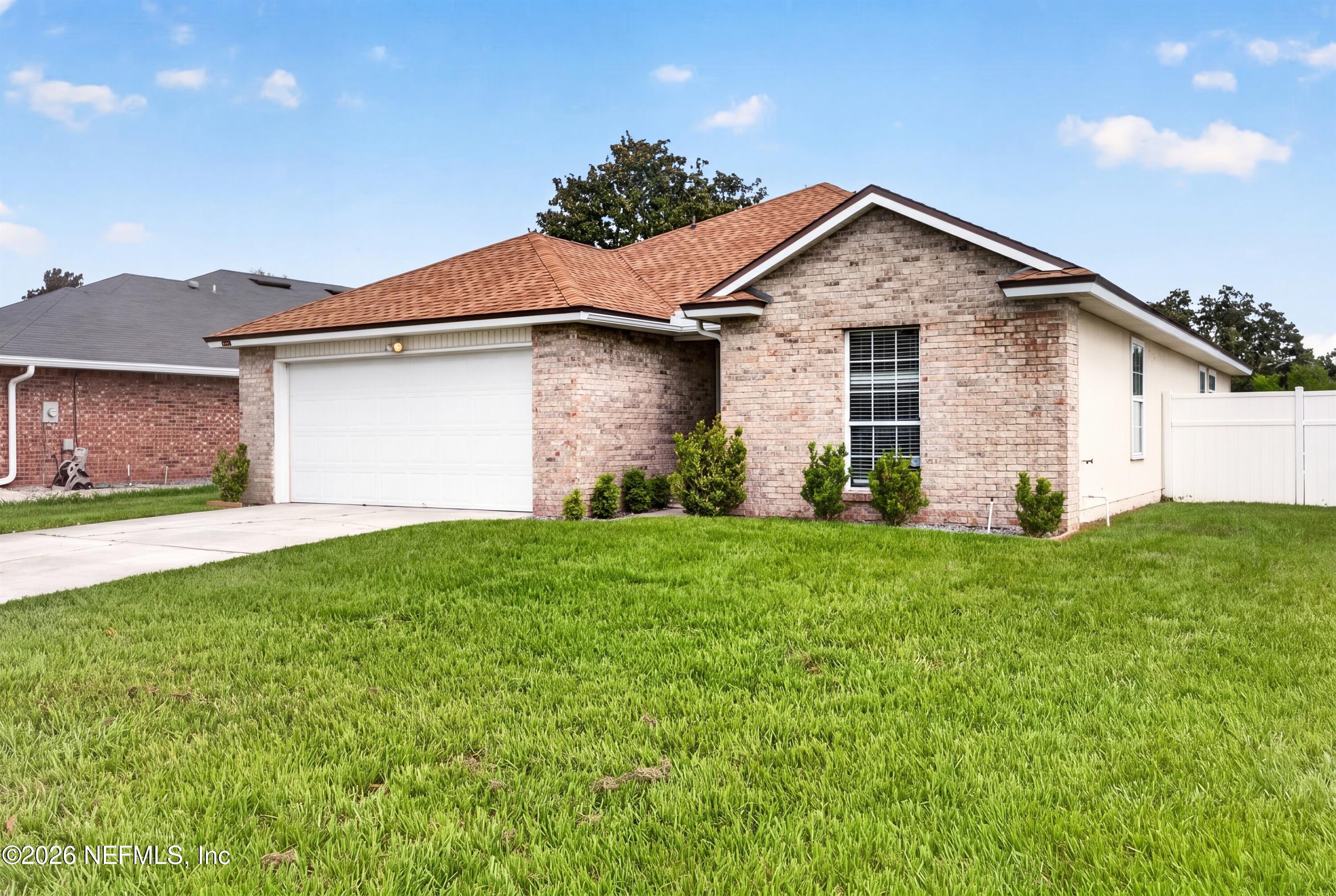 490 HILLSIDE Drive