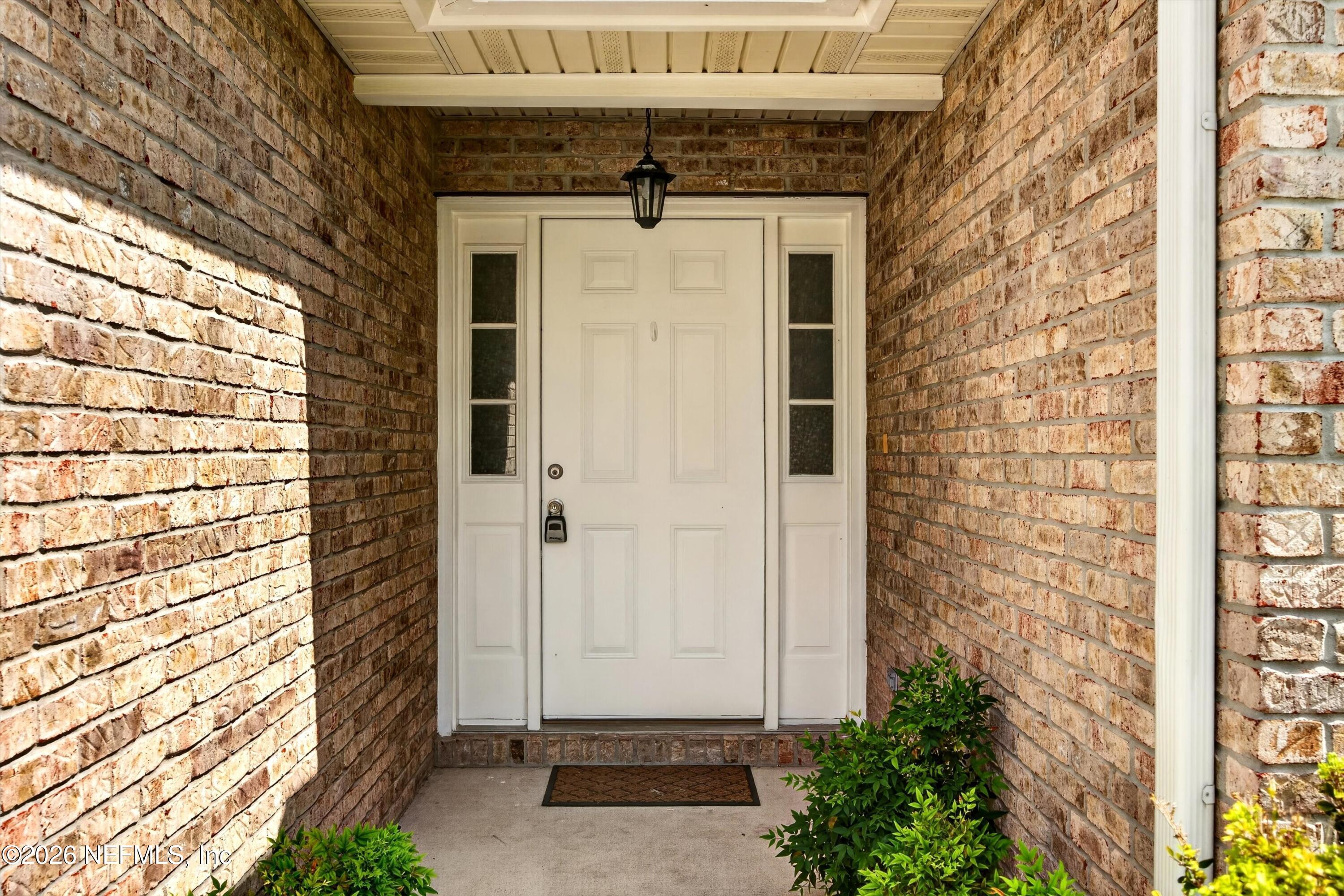 490 HILLSIDE Drive