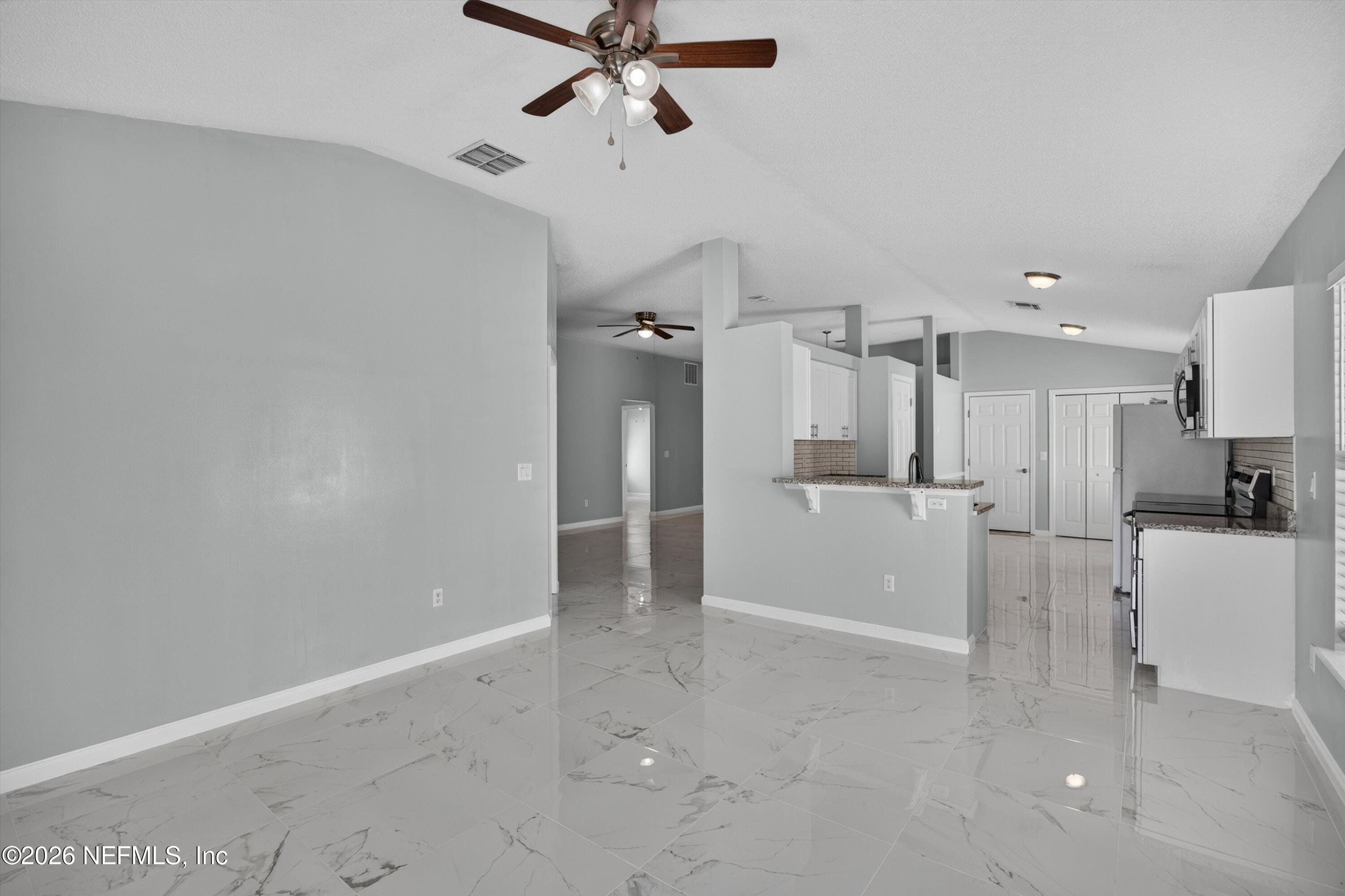 490 HILLSIDE Drive