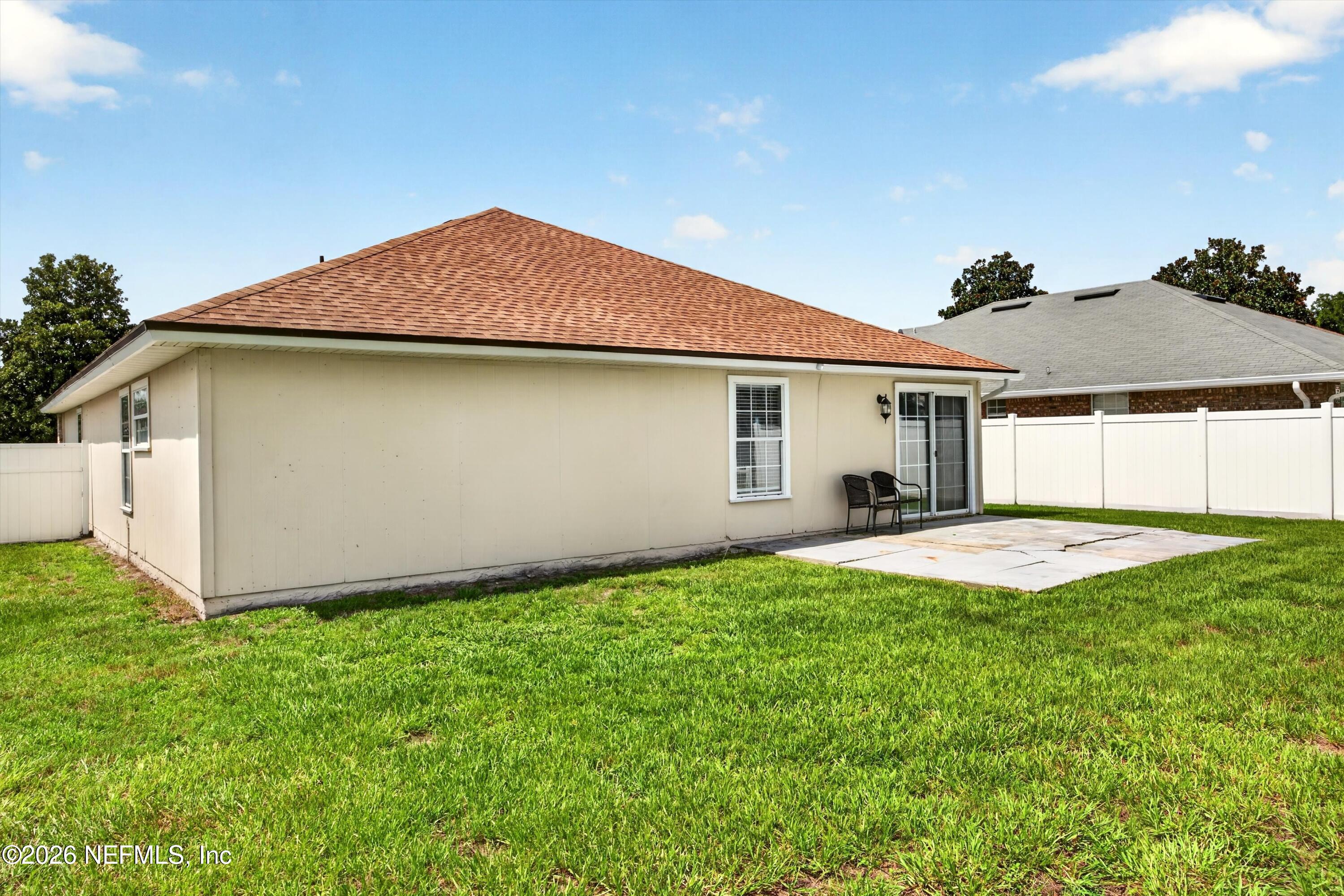 490 HILLSIDE Drive