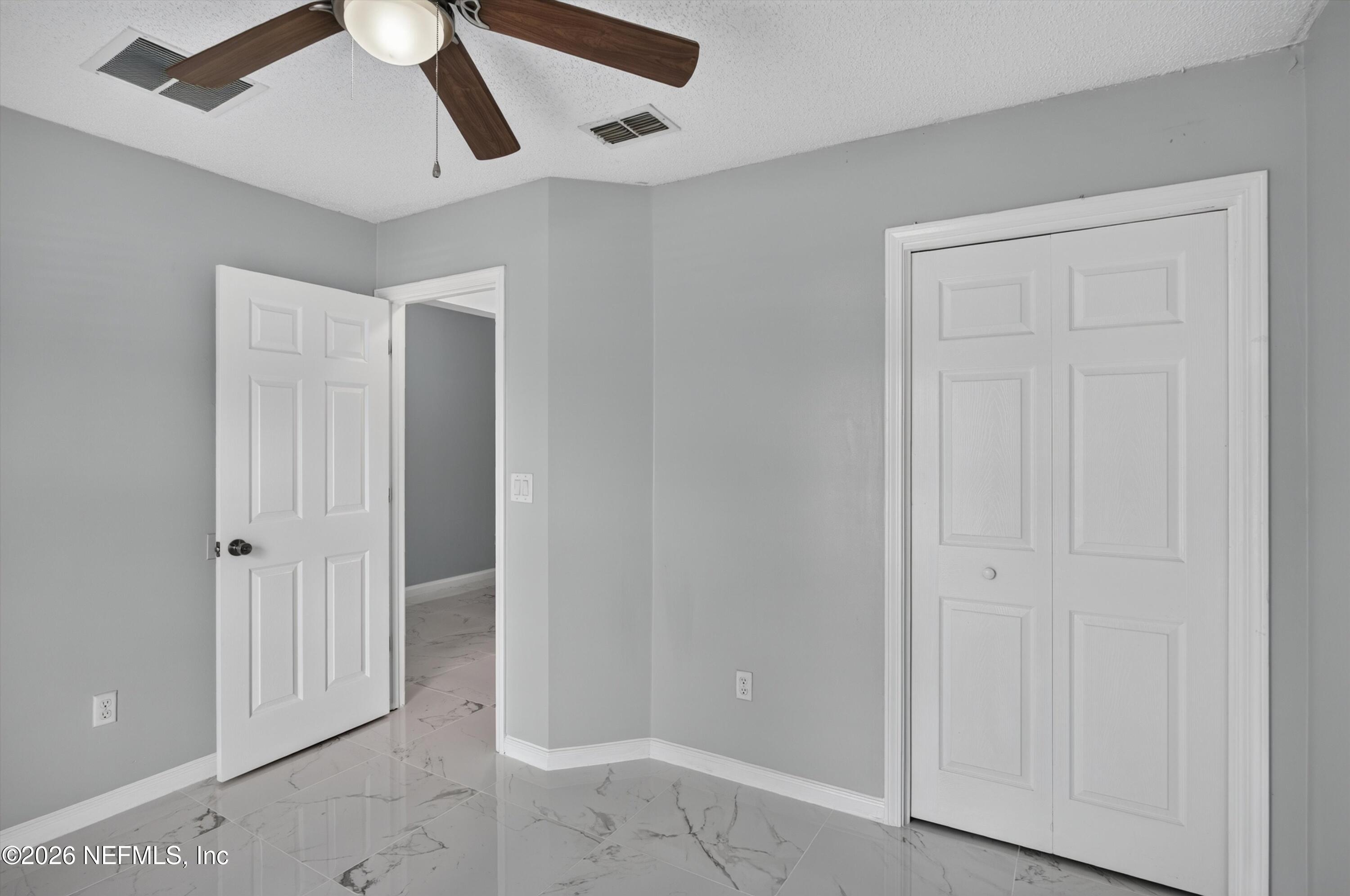 490 HILLSIDE Drive